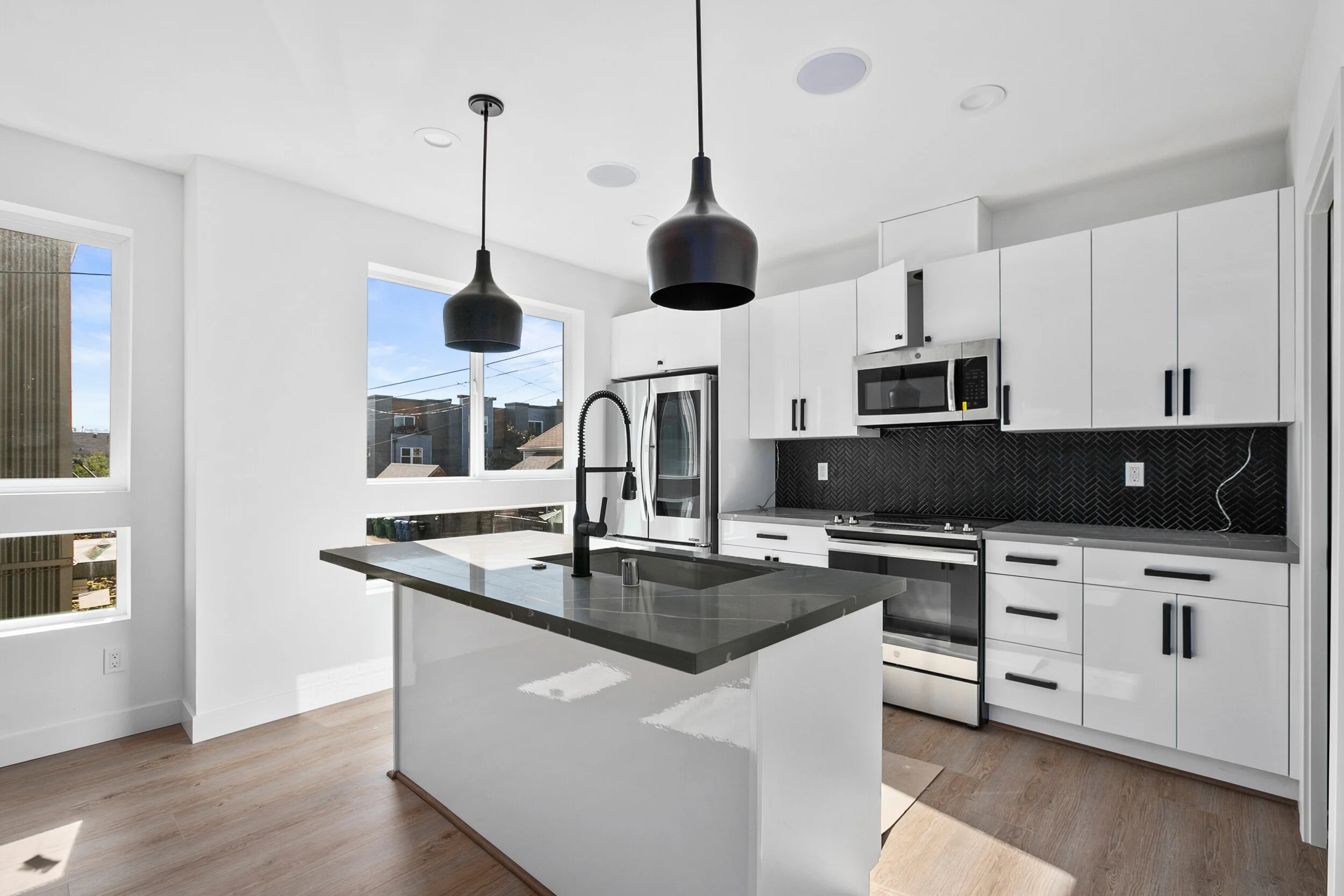 6633 Carleton Ave S Seattle (34 of 35) (1).jpg