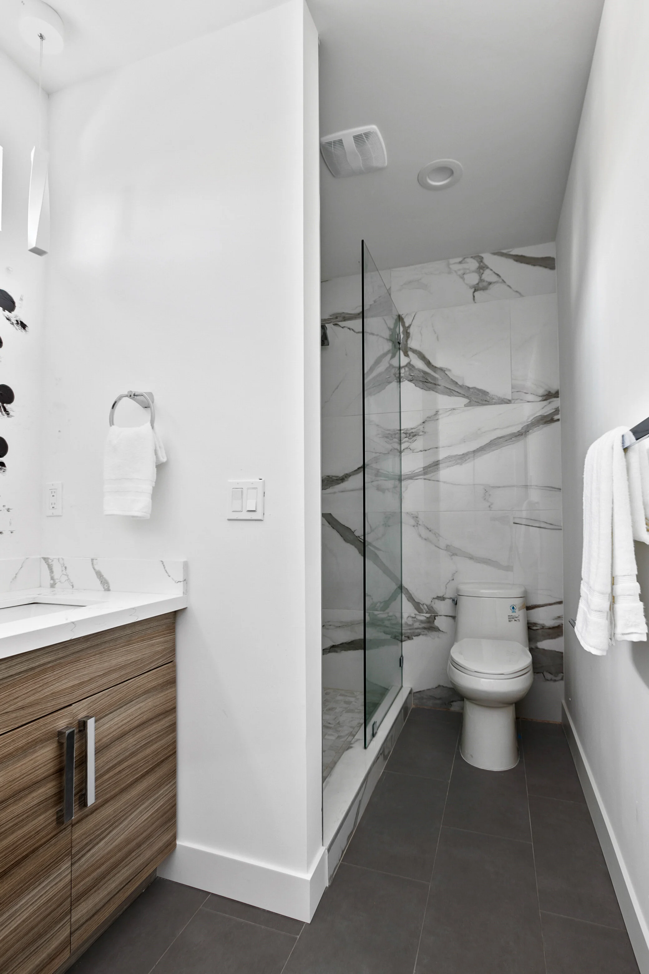 6633 Carleton Ave S Seattle (22 of 35).jpg