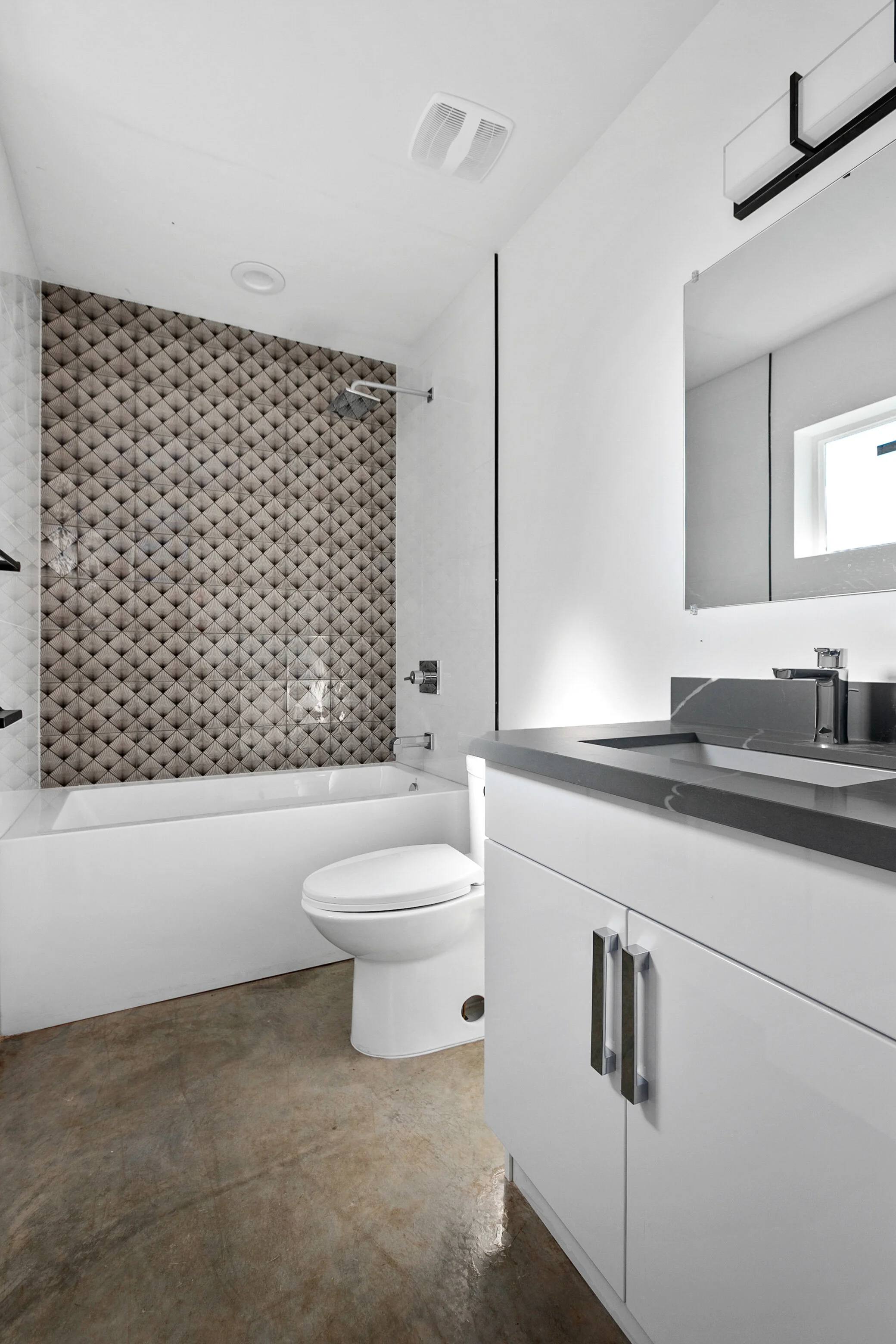 6633 Carleton Ave S Seattle (35 of 35).jpg