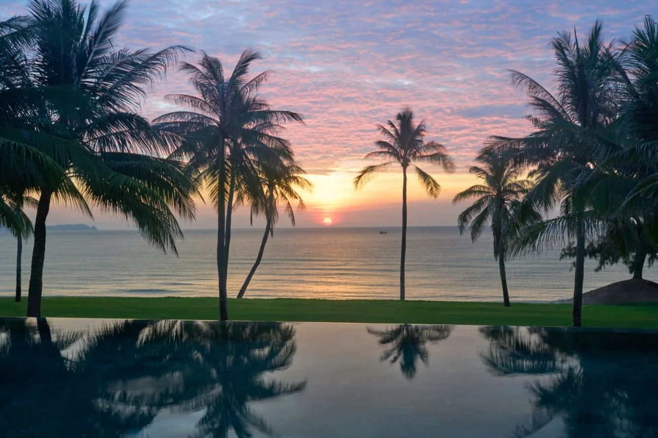 Ocean-View Infinity Pool