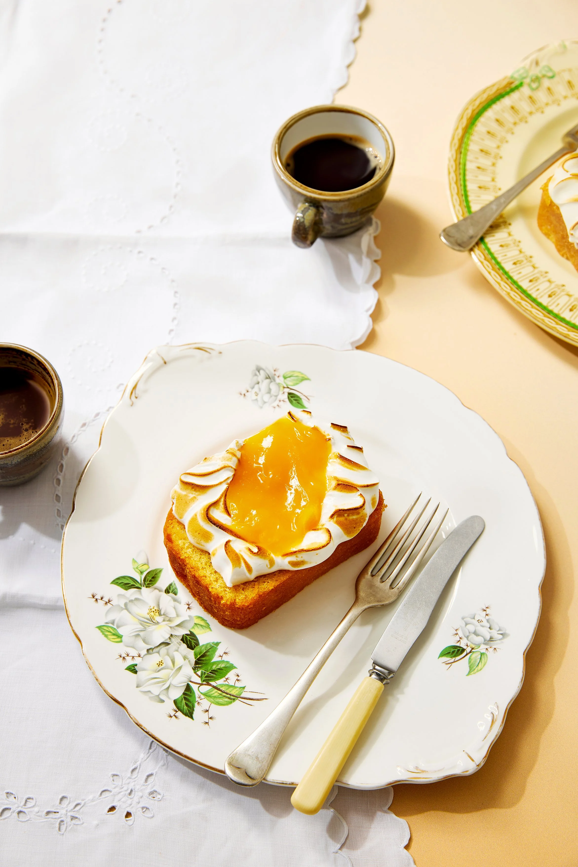 lemon meringue pie cake