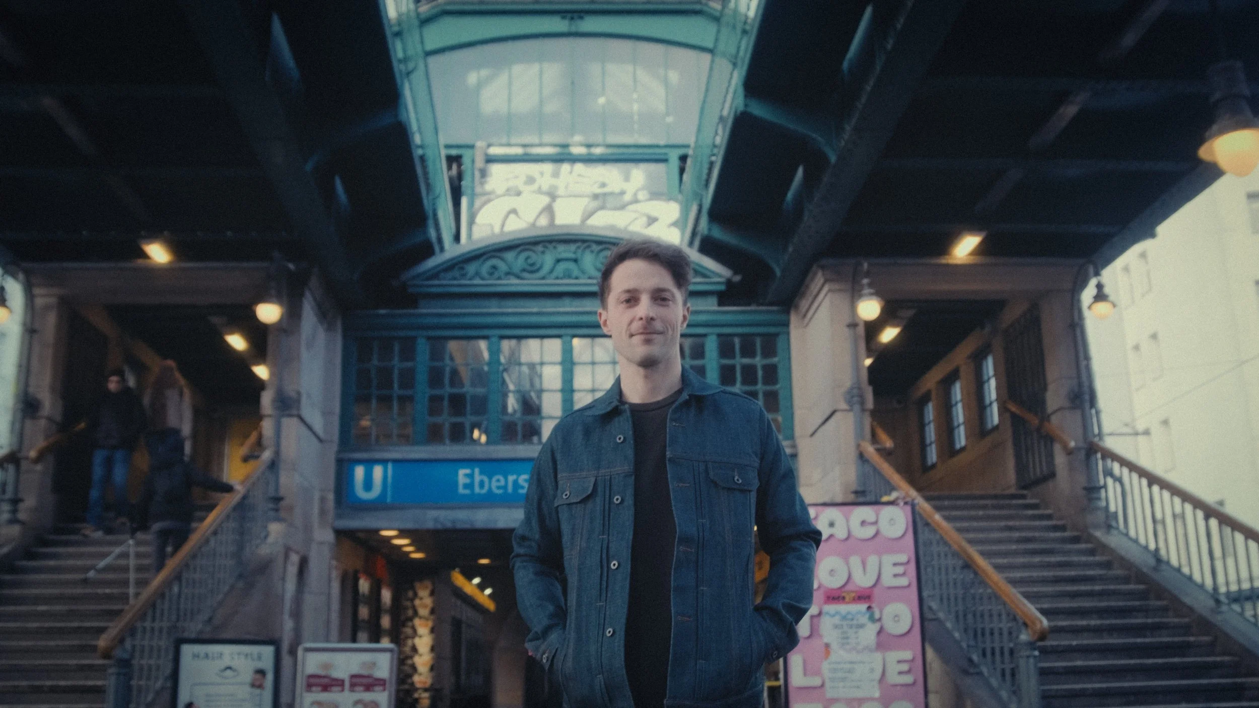 SCHNITT 01.00_13_45_12.Standbild003.jpg