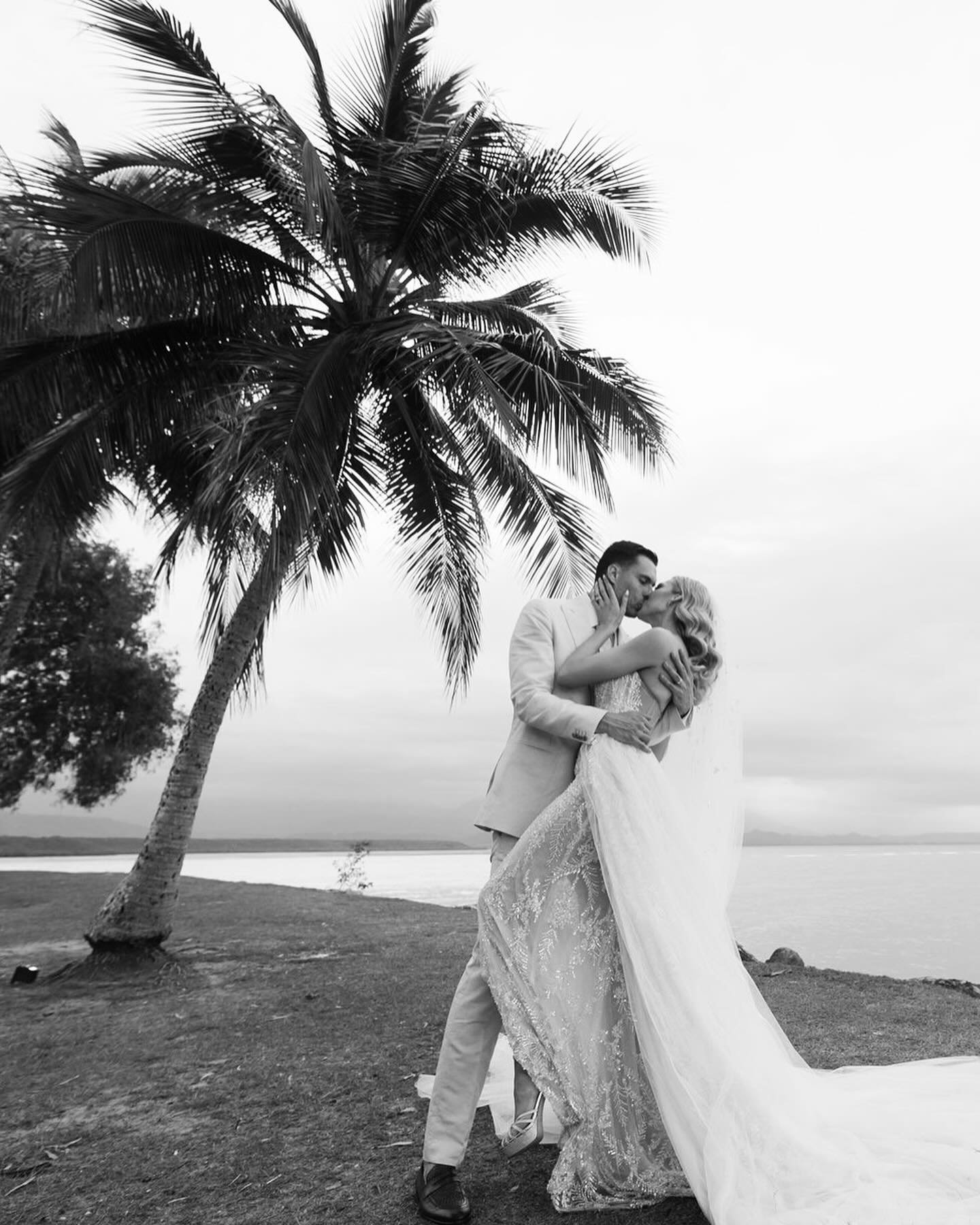 A romantic love story that will last forever. 
Nicole and Alex
@alysiabridgerevents 
@harboursidedecorators 
@nicole_rossetto 
@alex_opacic 
@sodafilms 
@inspiringartistry 
@pinned_hair 
@gbrdreamdrives 
@amber_gillam_celebrant 
@chandelierstodiefor 