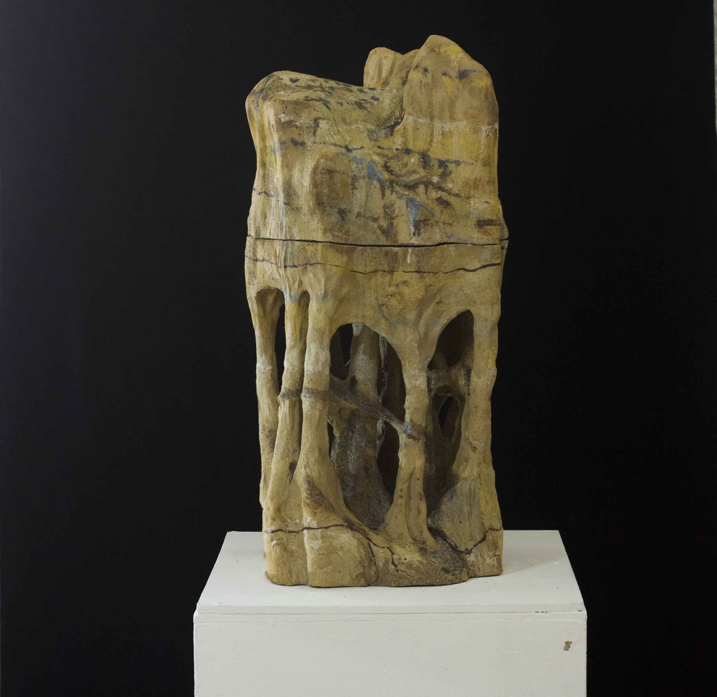 Pierre Genouvrier, Troglodyte, Gres, engobes et email, 2024, 34x32x73cm.jpg