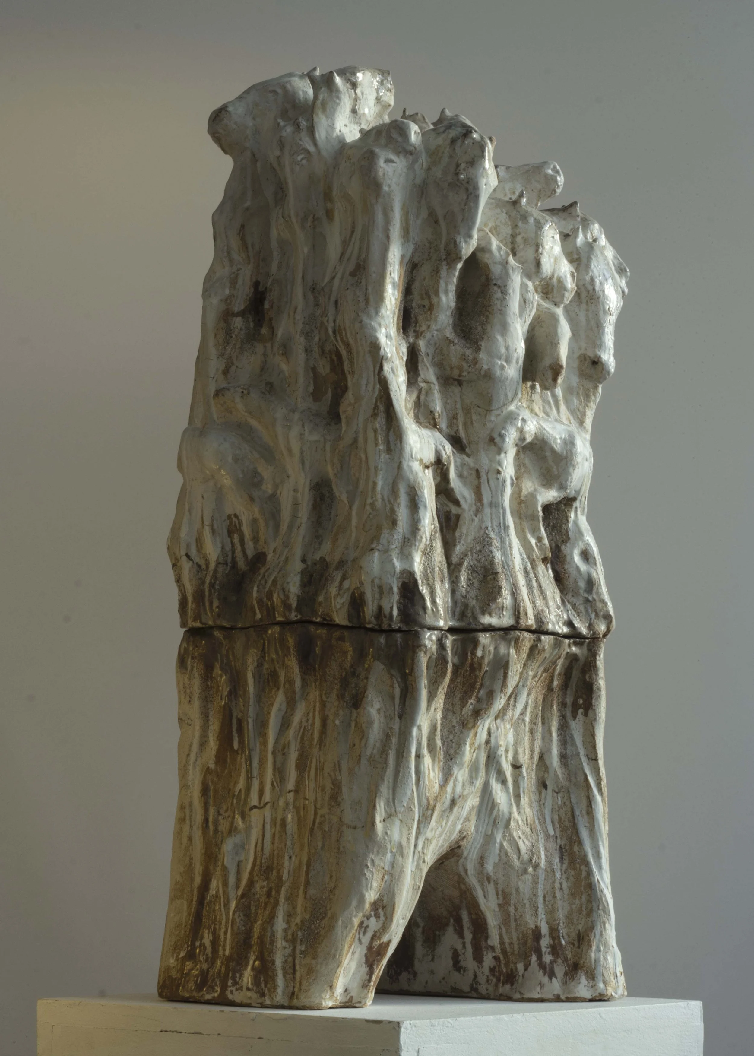 Pierre Genouvrier, Hypsodonte, Gres, engobes et emaux, 2025, 34x28x81cm.jpg