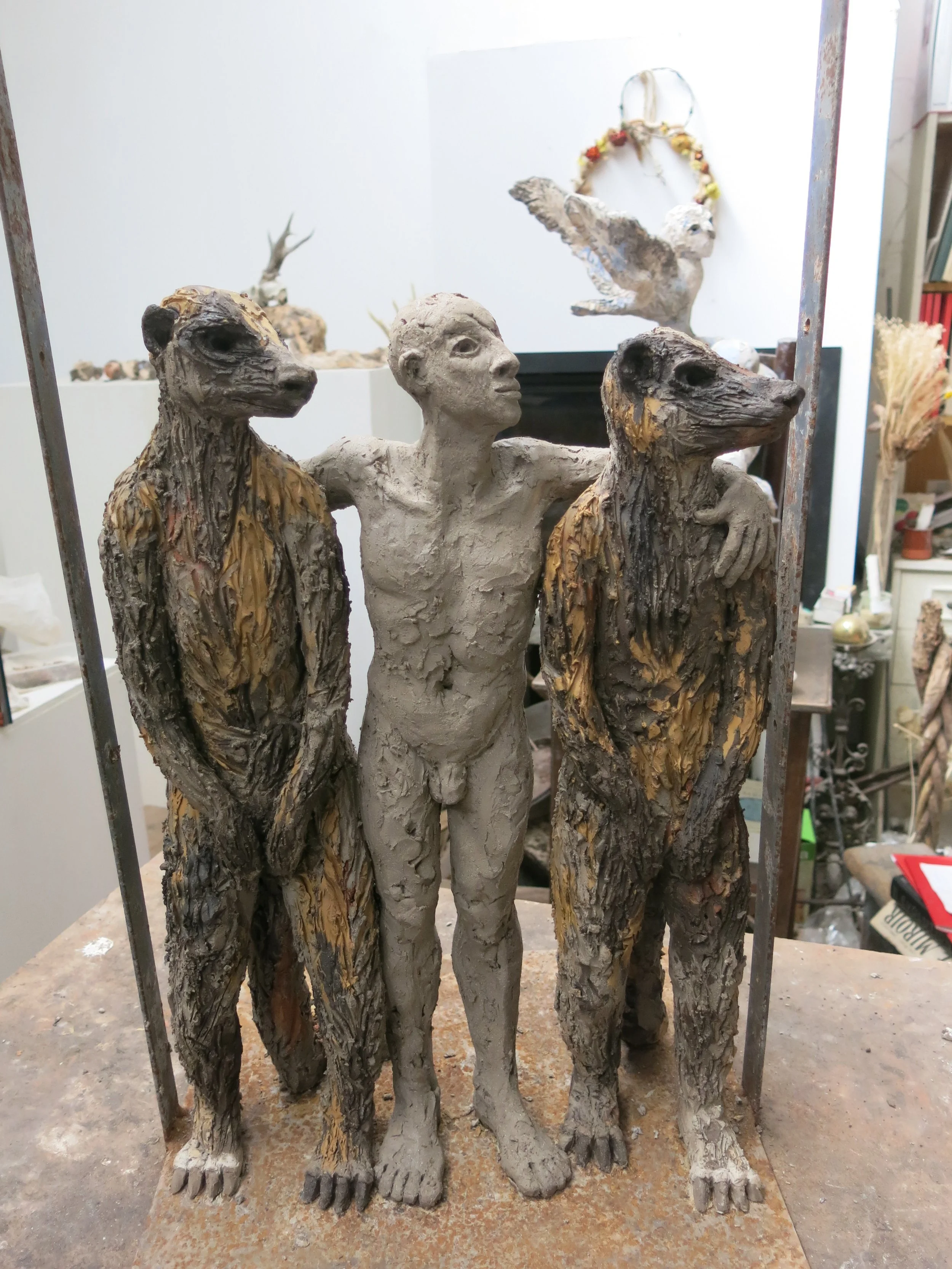 Les compaires          terre cuite            H.52 x 35 x 14 cm.  2024                               3500 euros.JPG