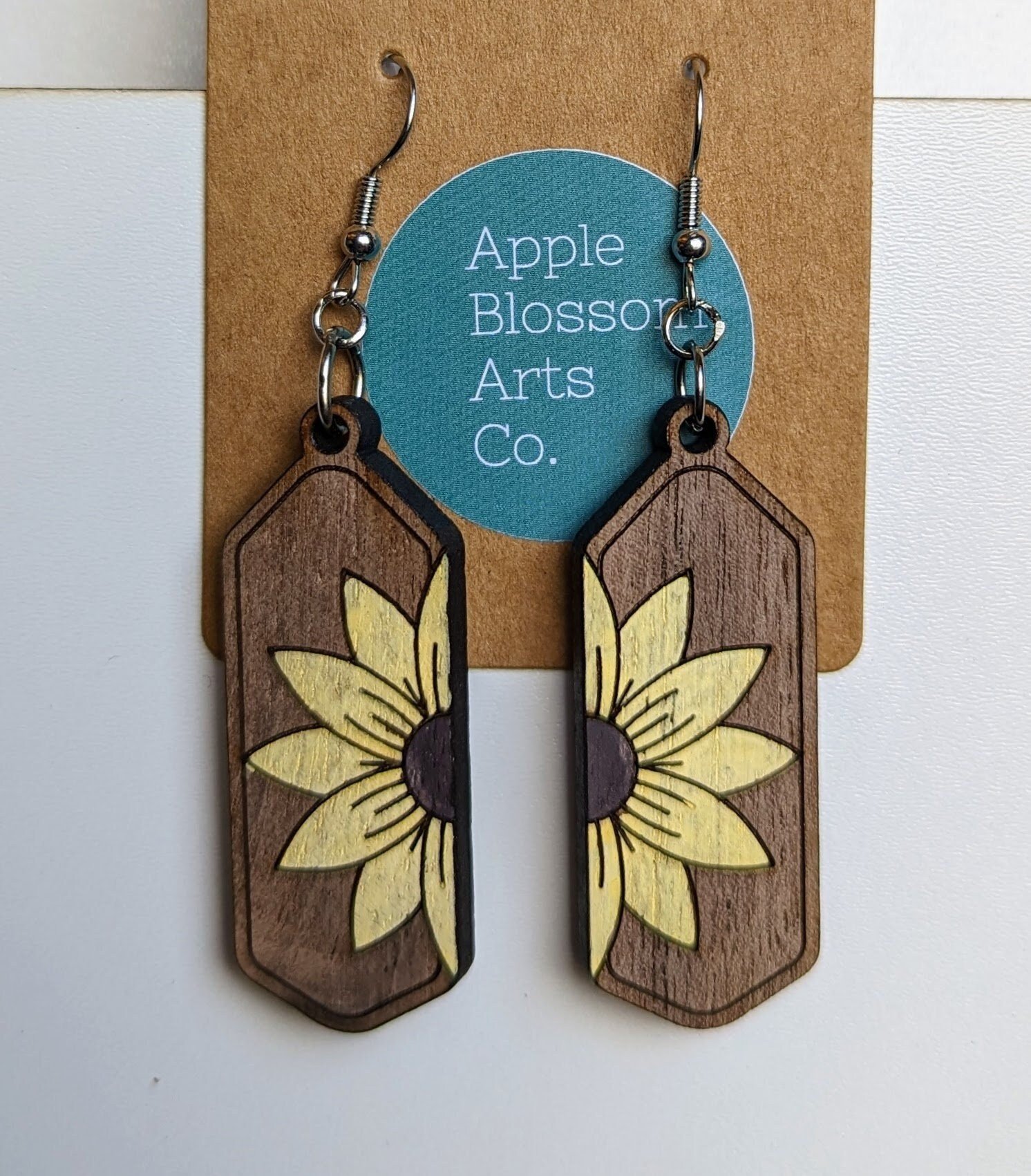 https://i.etsystatic.com/27430317/r/il/7f4861/4756377290/il_fullxfull.4756377290_kyev.jpg