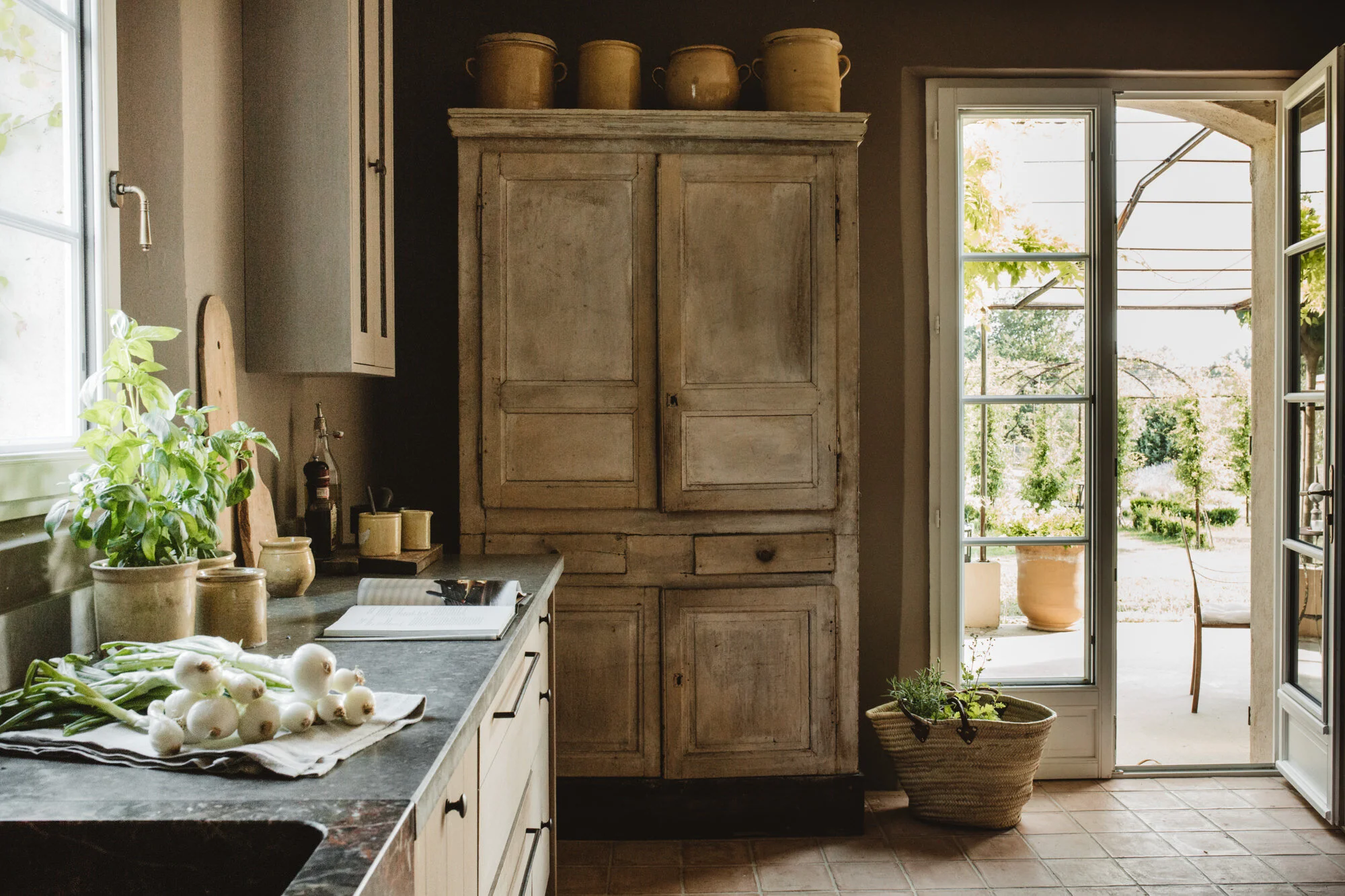 Corniche Ellen Hodt-41.jpg