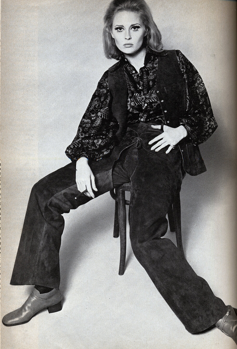 Faye Dunaway by Jerry Schatzberg for Vogue UK, January 1968.