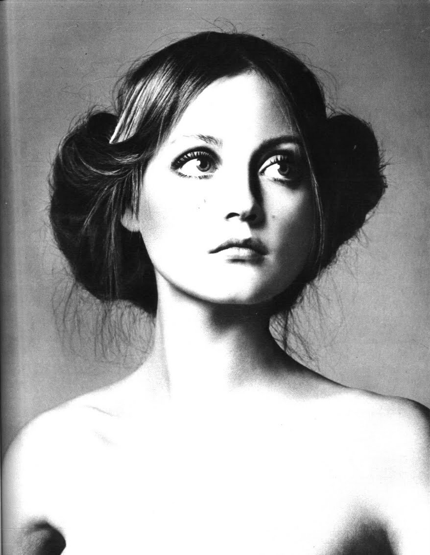 Pre-Raphaelite beauty for Vogue Paris, February 1970. Photo by Alex Chatelain.