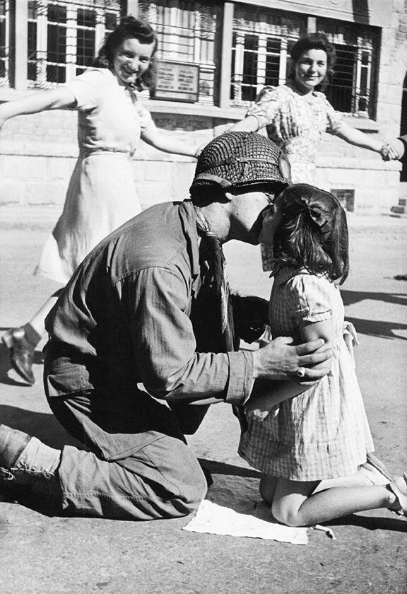 KissOfLiberation-2.jpg