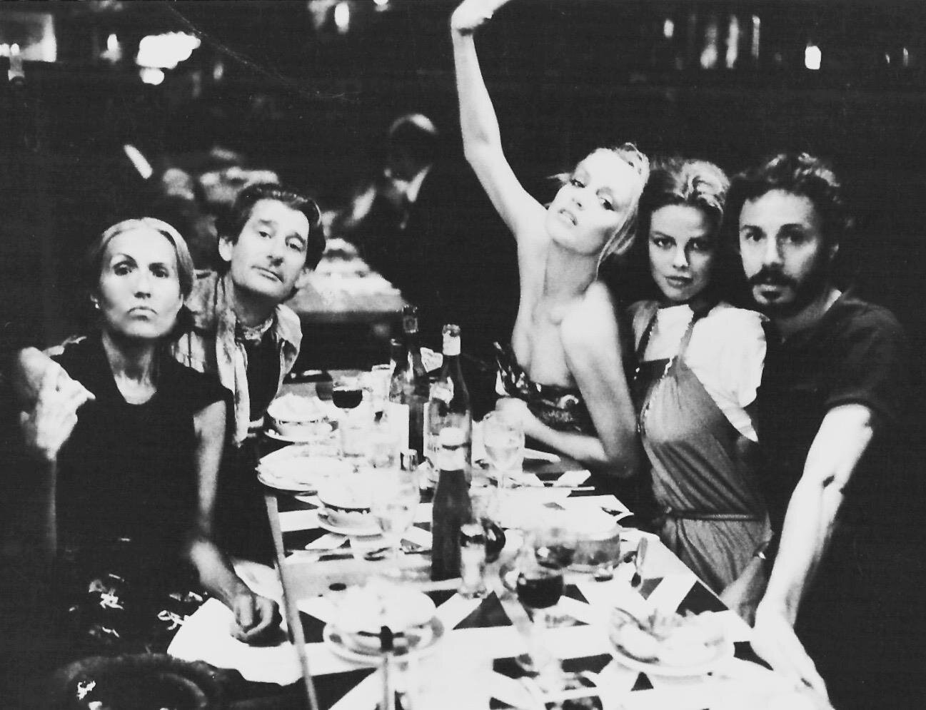 "Dinner at Joe's Stone Crab / while shooting "Florida Sun Times" for American Vogue 1974 with left to right Polly Mellen, Helmut Newton, Jerry Hall, Lisa Taylor &amp; Rick Gillette"