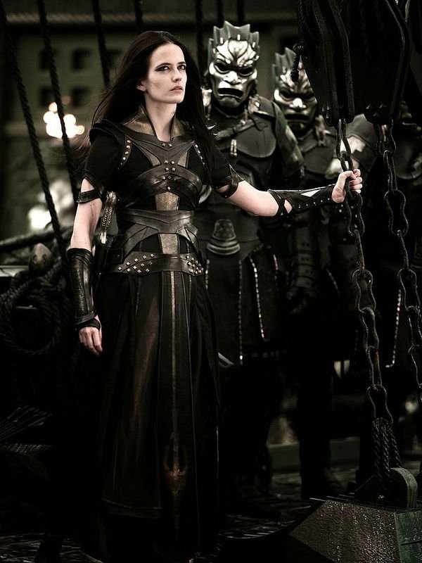 300 Rise of an Emperor, Eva Green as Artemisia.jpg