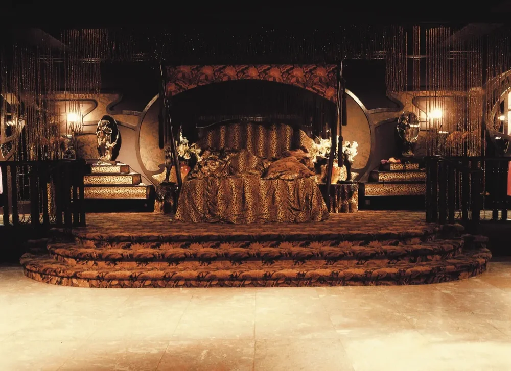 FIRST BED CROP LIGHTEN COLOUR.webp