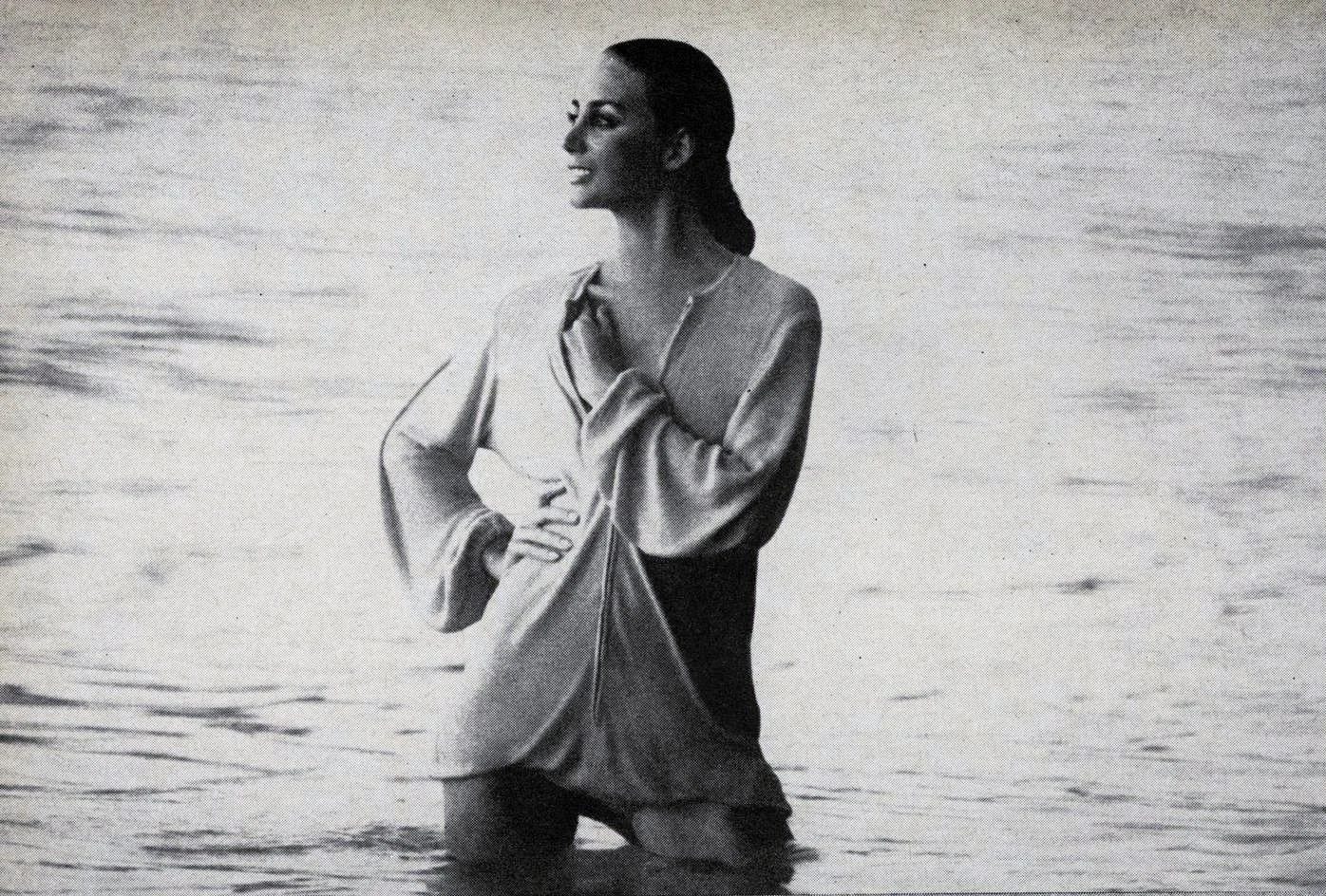 Vogue (May 1, 1969)_de rosnay_226.jpg