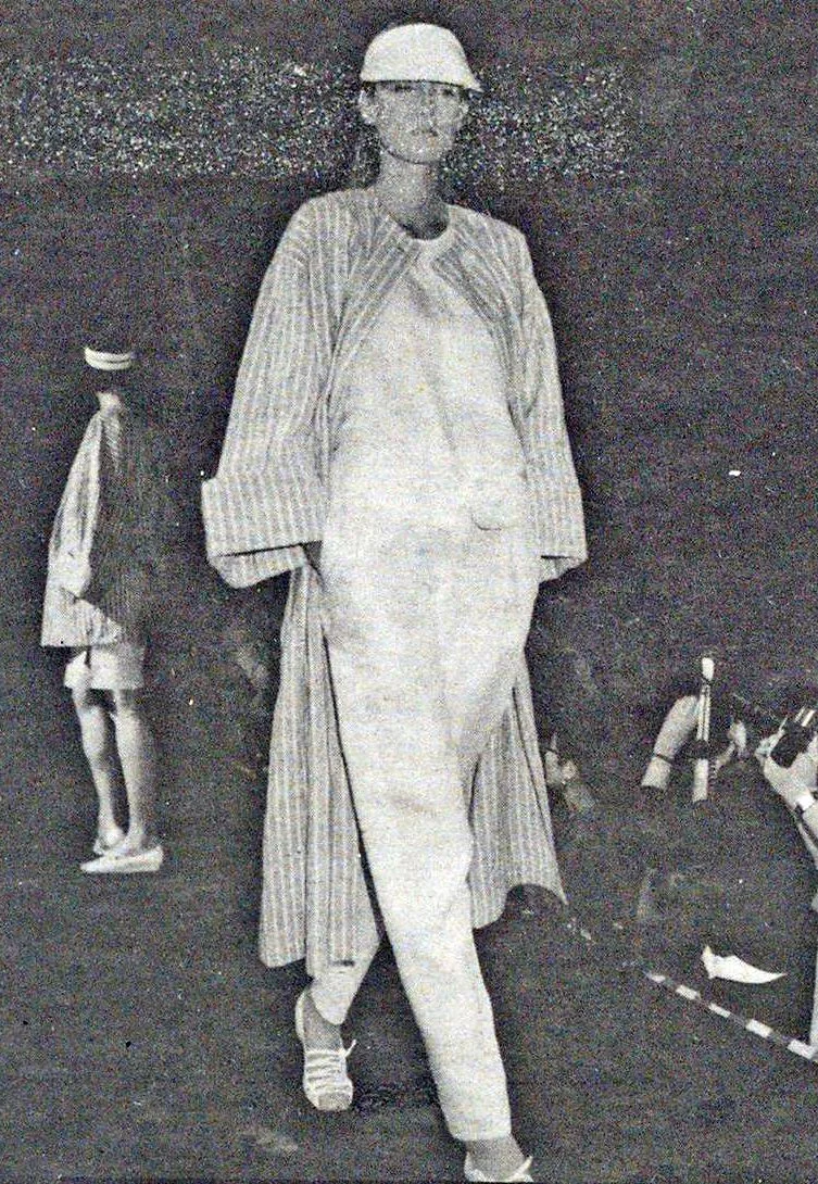 WWD (Nov 15, 1983)_SHAMASK_5.jpg