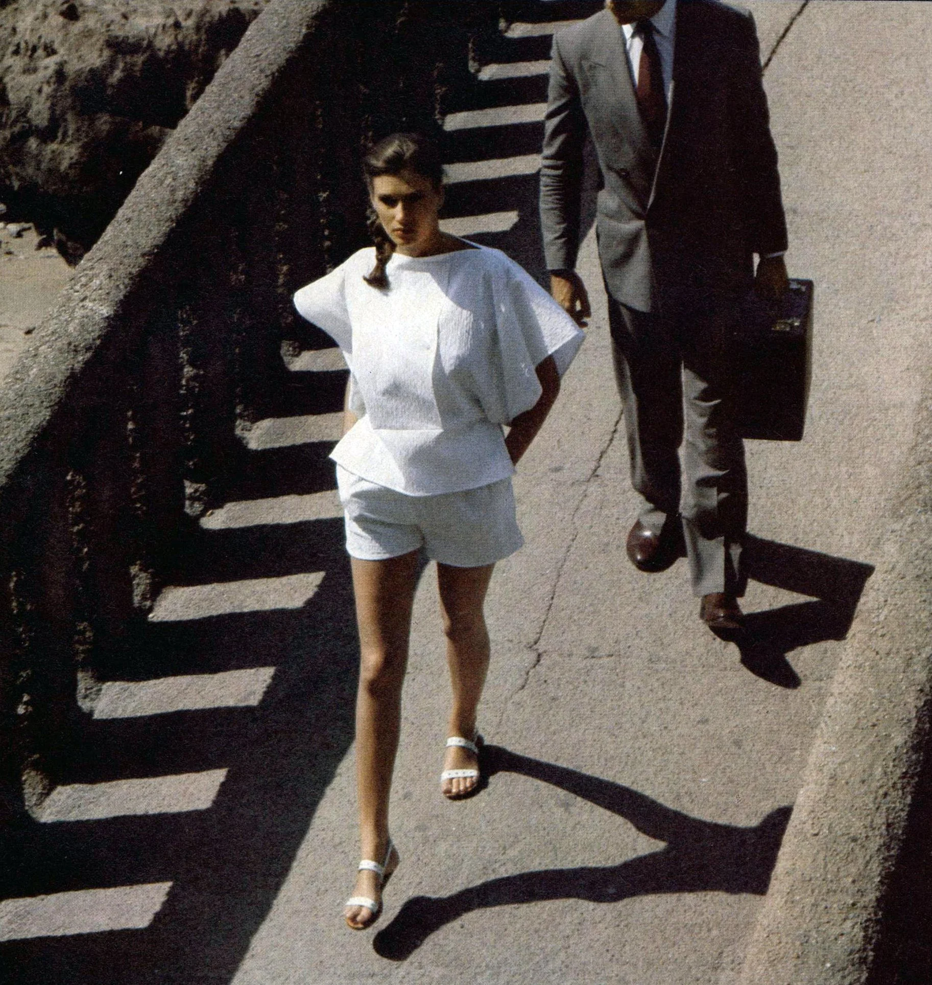 Vogue (Dec 1, 1981)_PIEL_SHAMASK_261.jpg