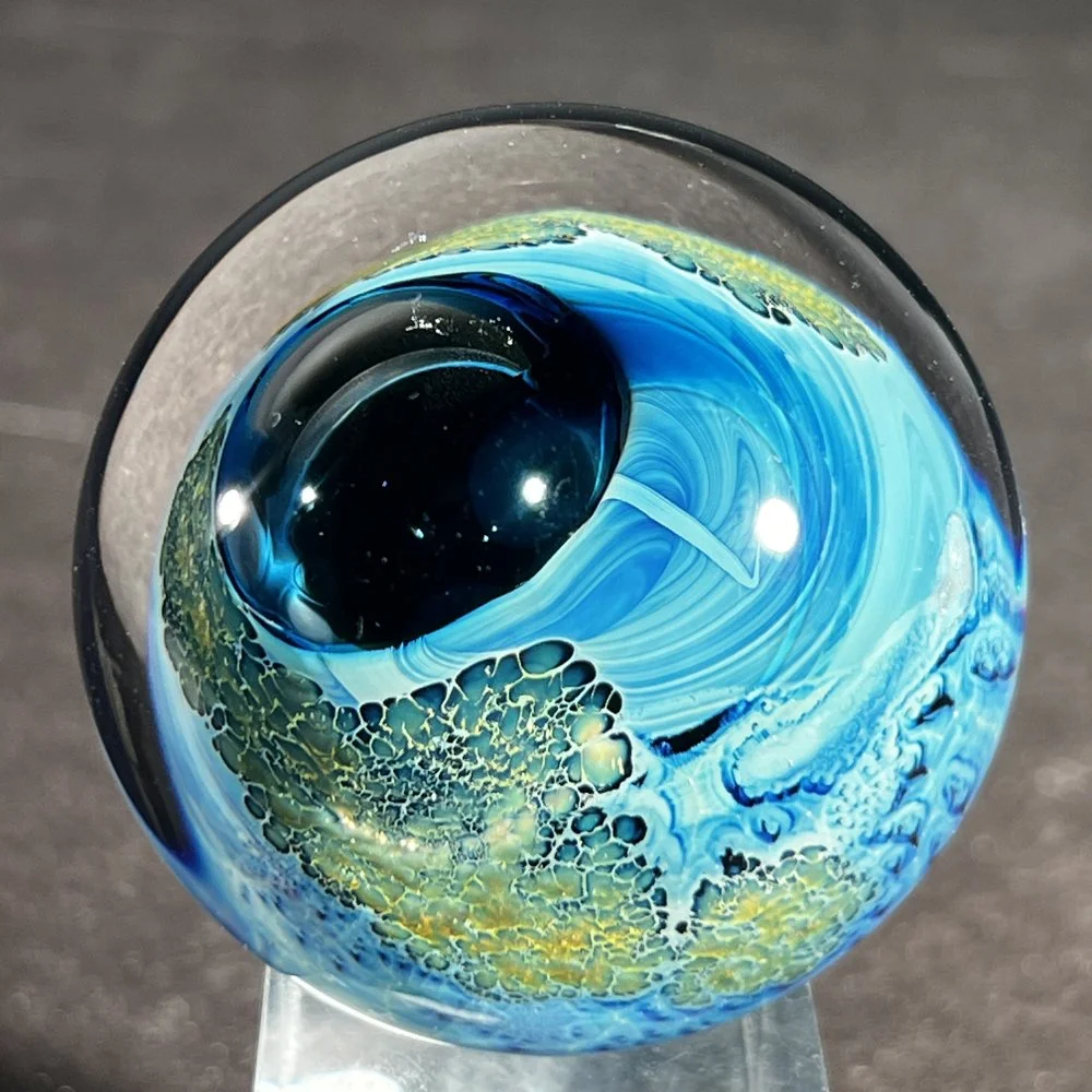 Josh Simpson アート 青と緑の惑星模様 ガラス玉 JS02 作家 Shop