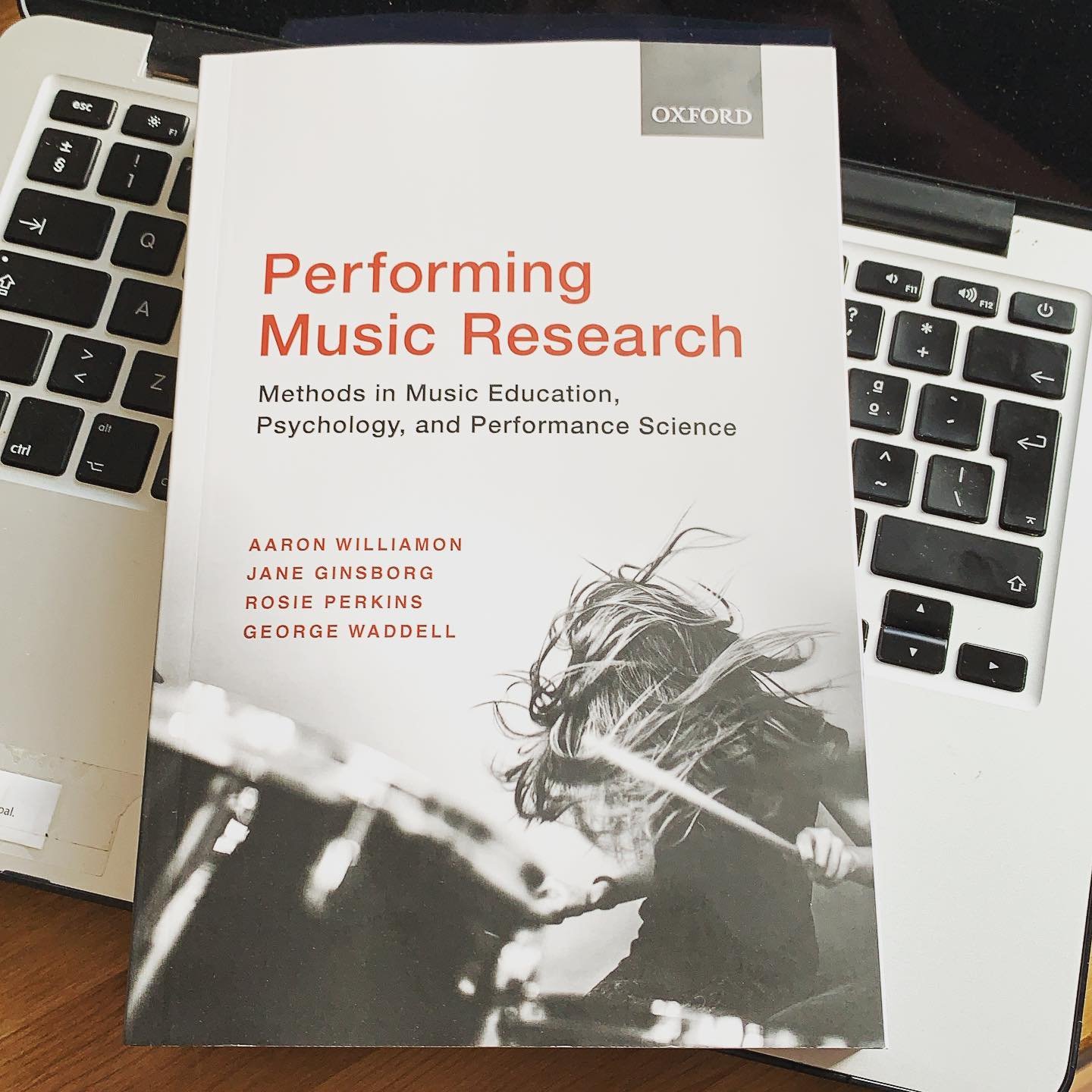 Week suggestion 📚

&ldquo;Performing Music Research &ldquo;
Methods in Music Education, Psychology, and Performance Science

A great guide for those interested in Performing Music Research 🔎🎺🧠 

More info at: 
https://www.performingmusicresearch.