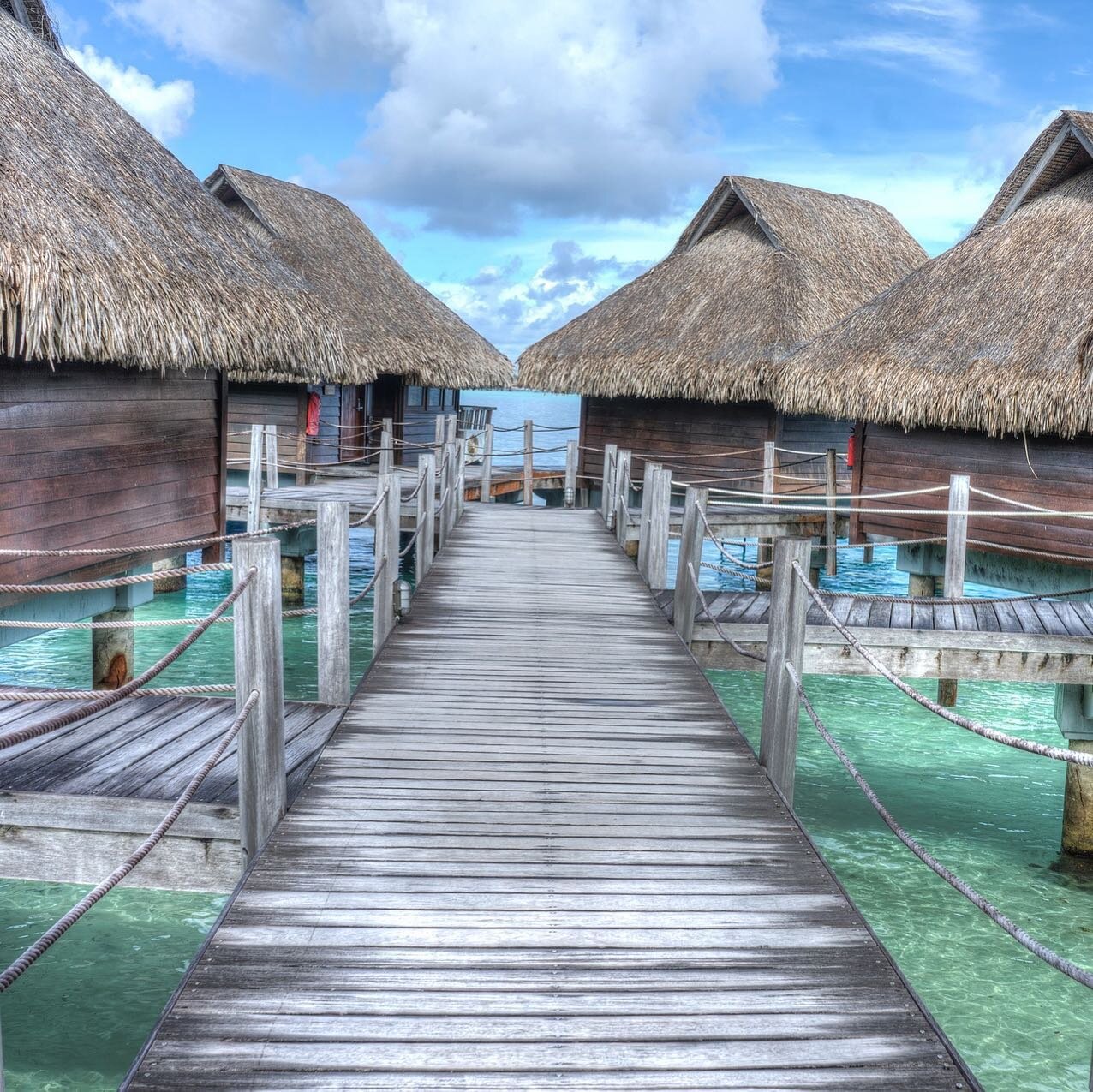 📢 Recently booked: Bora Bora! 🏝 Interested in an overwater bungalow vacation? Call me! 📞 #borabora @tahititourismenorthamerica #dreamvacations #overwaterbungalow #summittosea