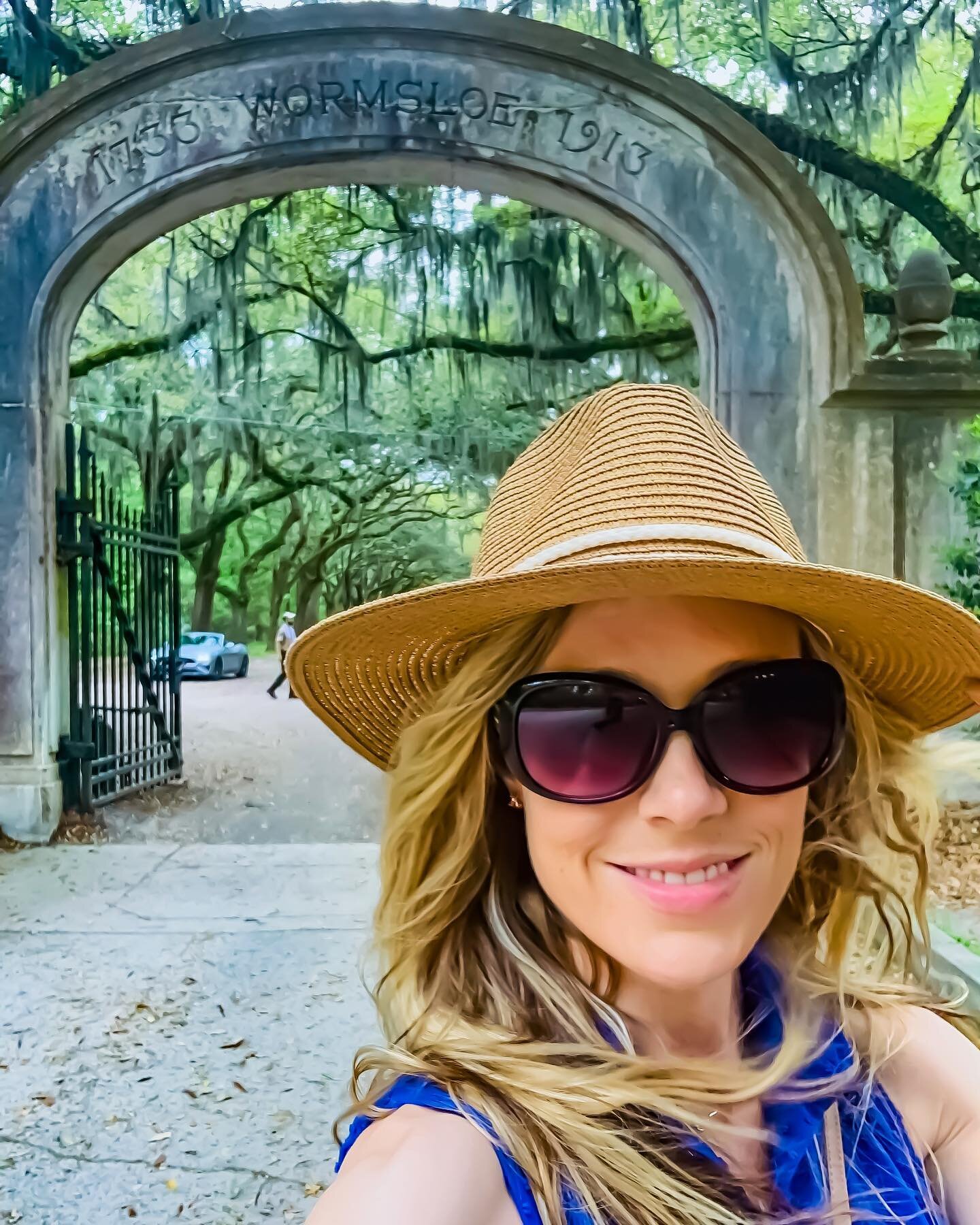 📍 Wormsloe Plantation, Savannah, GA. Iconic live oaks, history + southern charm 🤍 We went to Savannah in April for my brother&rsquo;s wedding and did ALL. THE. THINGS. This is one of my favorite places ever - it has so much to offer. I can help you