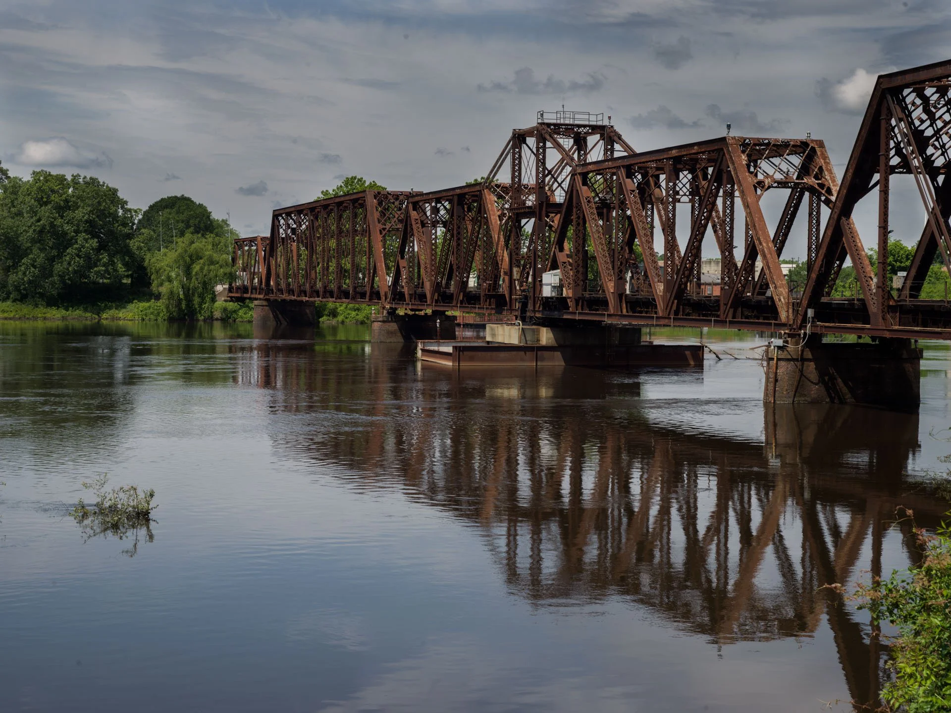 6.TrianBridge.jpg