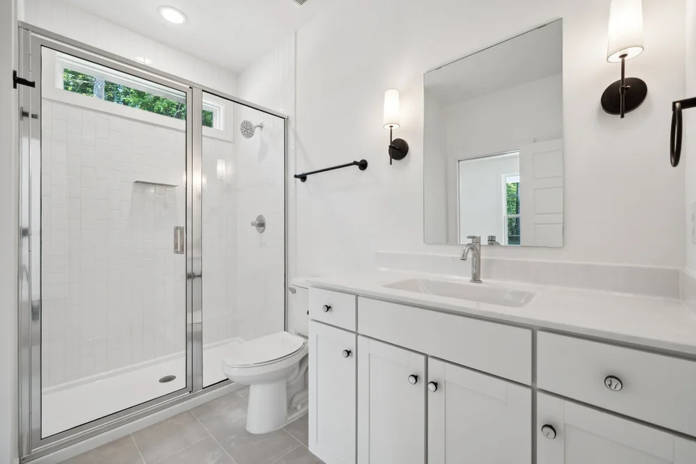 Vero's Downstairs Full Bath