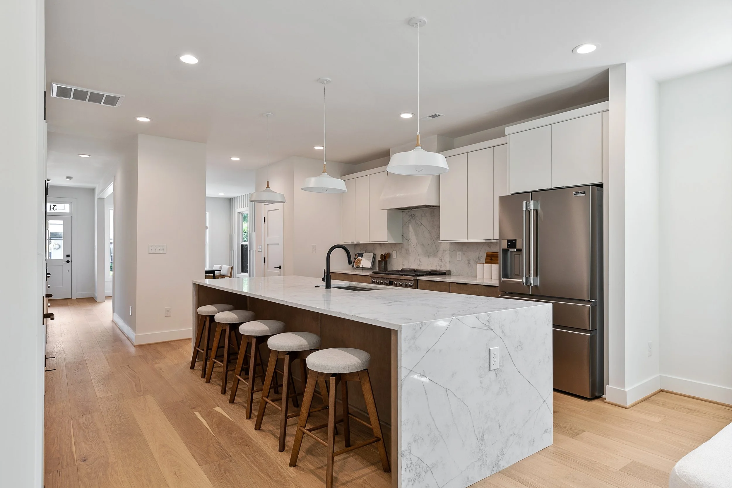 3115 Grayland Ave-24.jpg