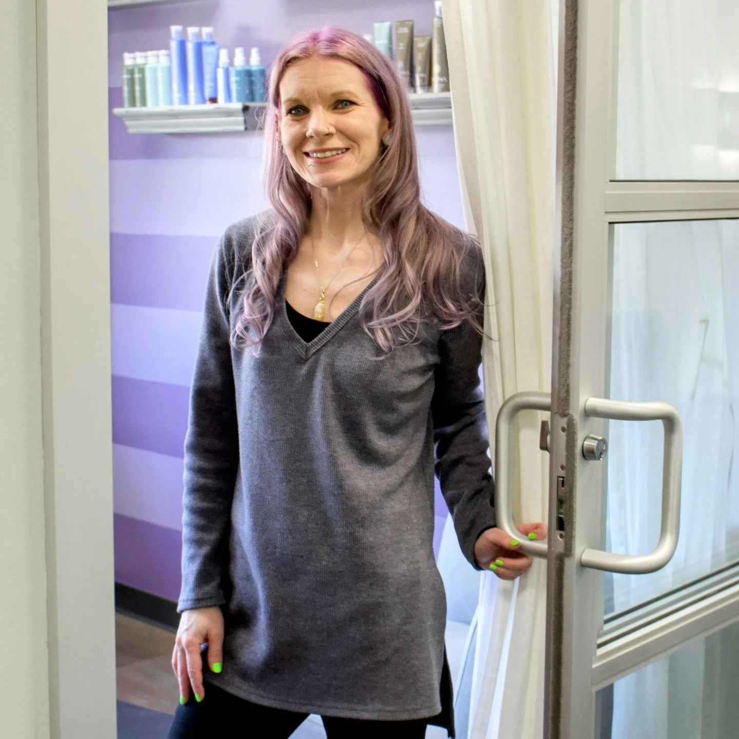 This month marks 11 years at my Sola studio! For 18 years, I’ve been self-employed as a hairstylist, and running my own business for over a decade is something I’m incredibly proud of. It’s taken consistent effort, hard work, and de