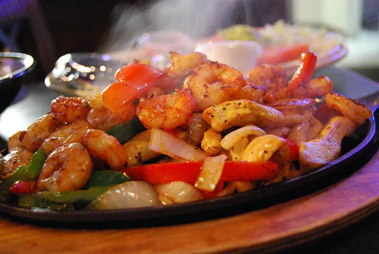 Putters Patio and Grill