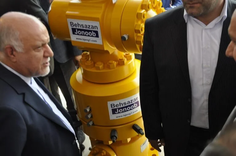 Oil Minister visit BJ stand in Tehran Oil and Gas show