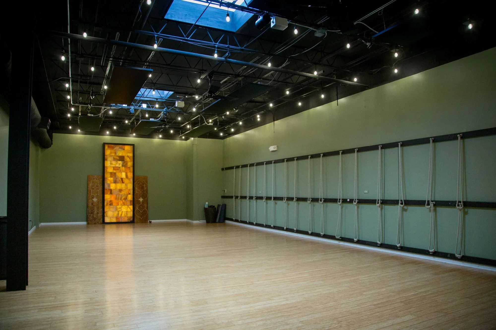 Green Infrared Heated Studio with Rope Wall