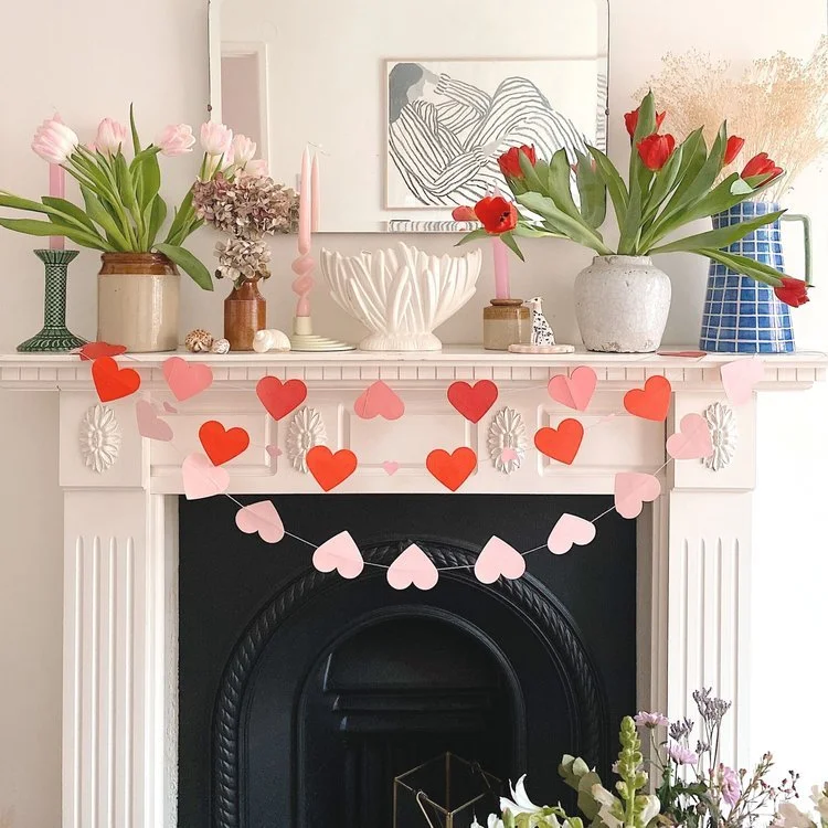 DIY_Valentines_Garland_Craft.jpeg