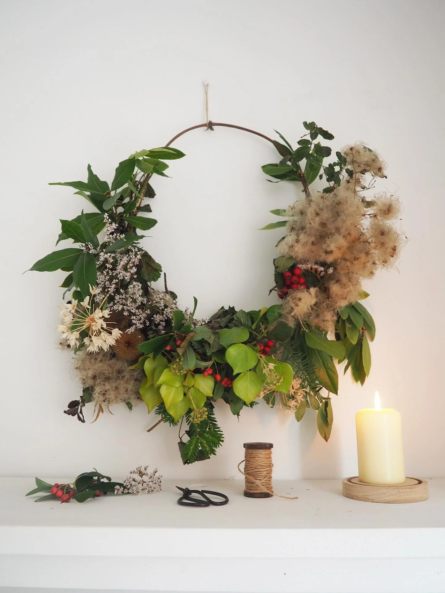 A foraged &amp; compostable wreath 🌿 You can find my DIY tutorial for this winter wreath in the festive issue of Home style magazine, out in shops now 💫
