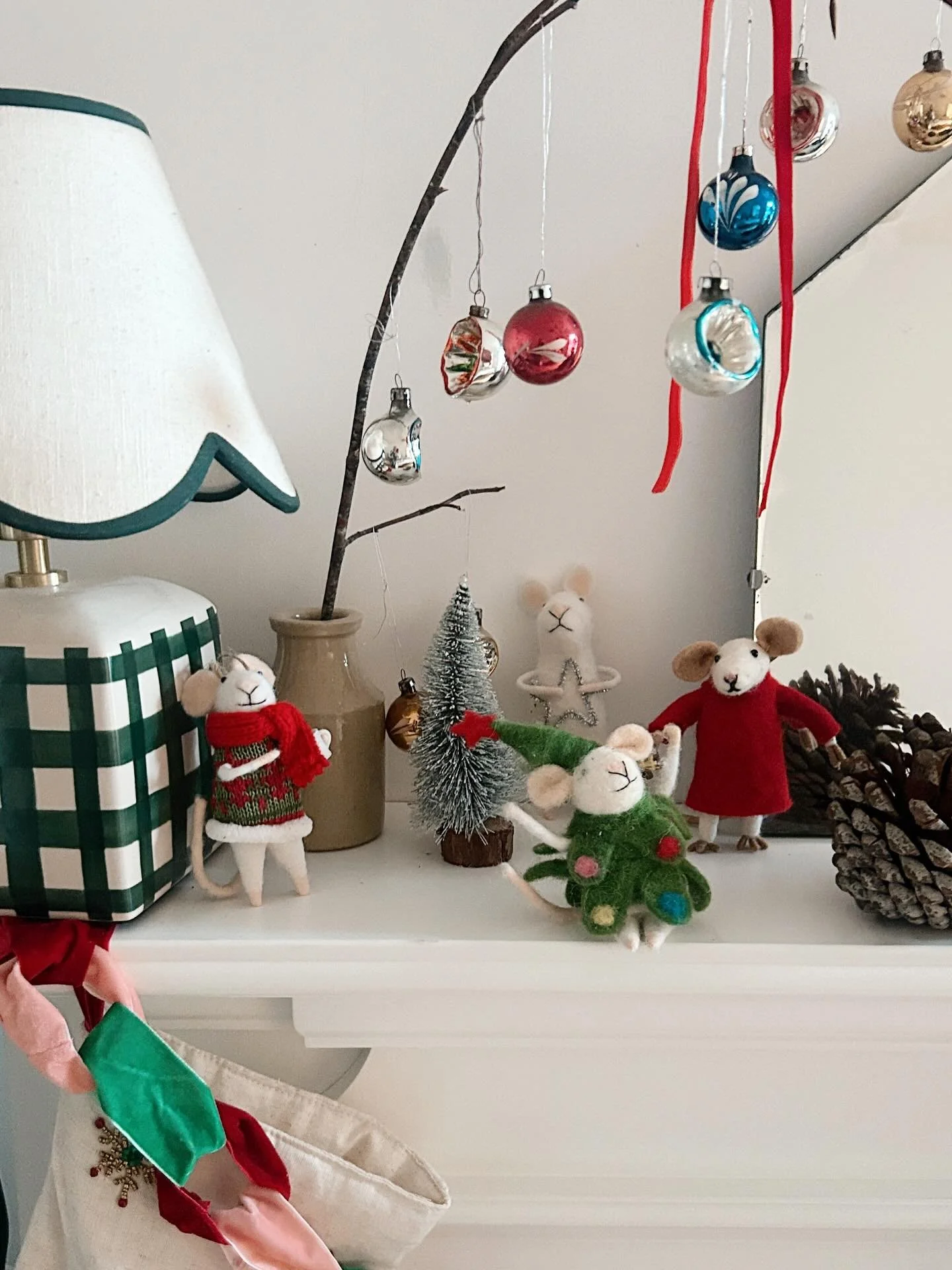 Nice things from last week 💫 Festive mice, hair ribbons, handmade paperchains, a new gingham coat, stitching letter decorations &amp; bargain bow lights 🌿