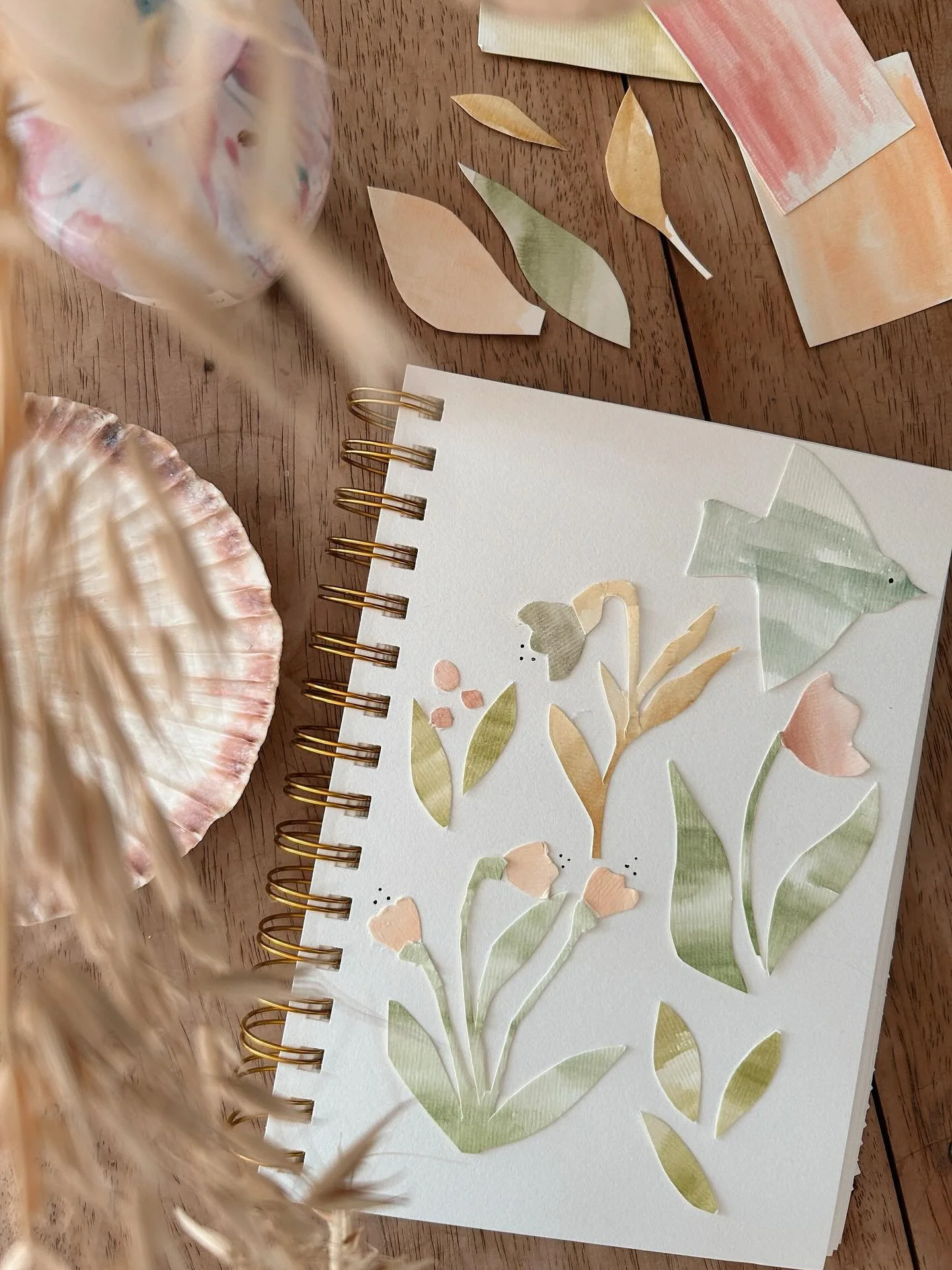 Playful papercuts 🌿 Another creative technique that we&rsquo;ll be exploring in my Celebrating Spring course next month, 4 weeks of creative workshops to watch at your own pace to celebrate the season 🍃