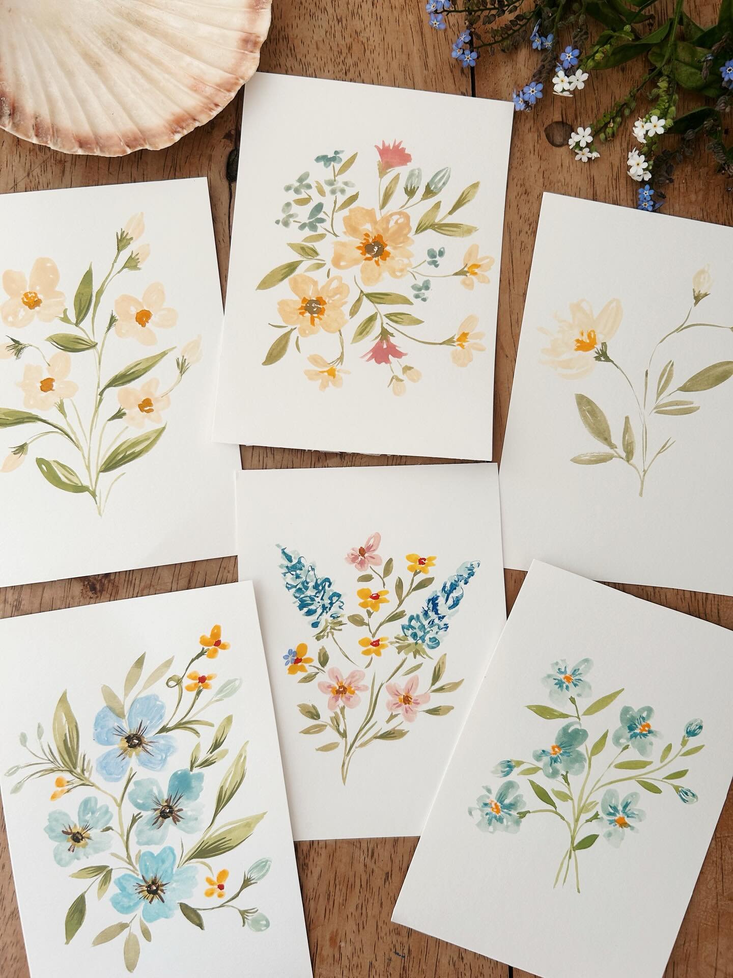 Mini paintings from my desk this morning, inspired by the flowers I&rsquo;ve been spotting on our morning walks 🌿💫