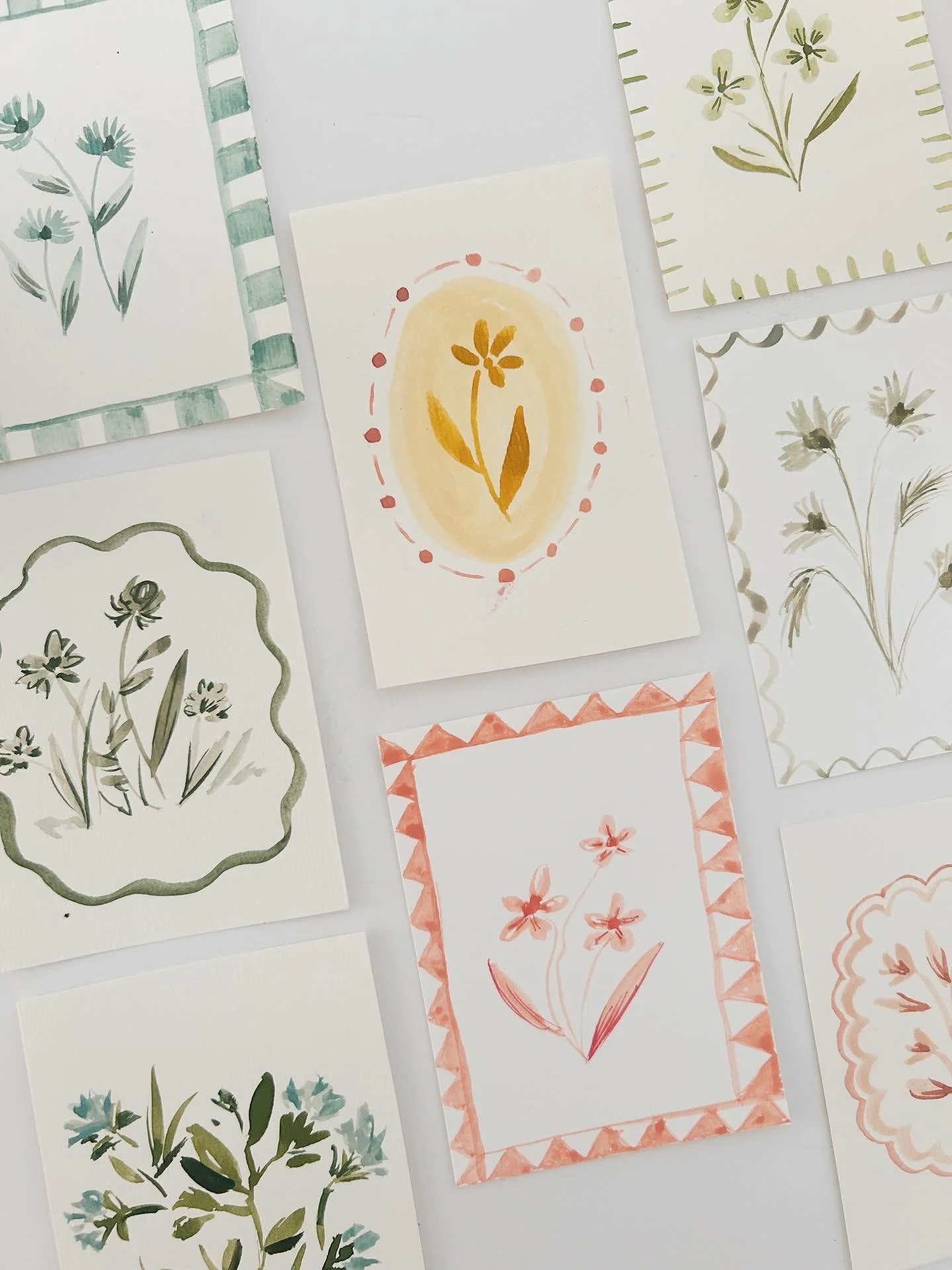 Mini floral paintings from the studio 🌿 You can learn how to paint floral designs like these with me and more spring magic in my online course &ldquo;Celebrating Spring&rdquo; 🌼