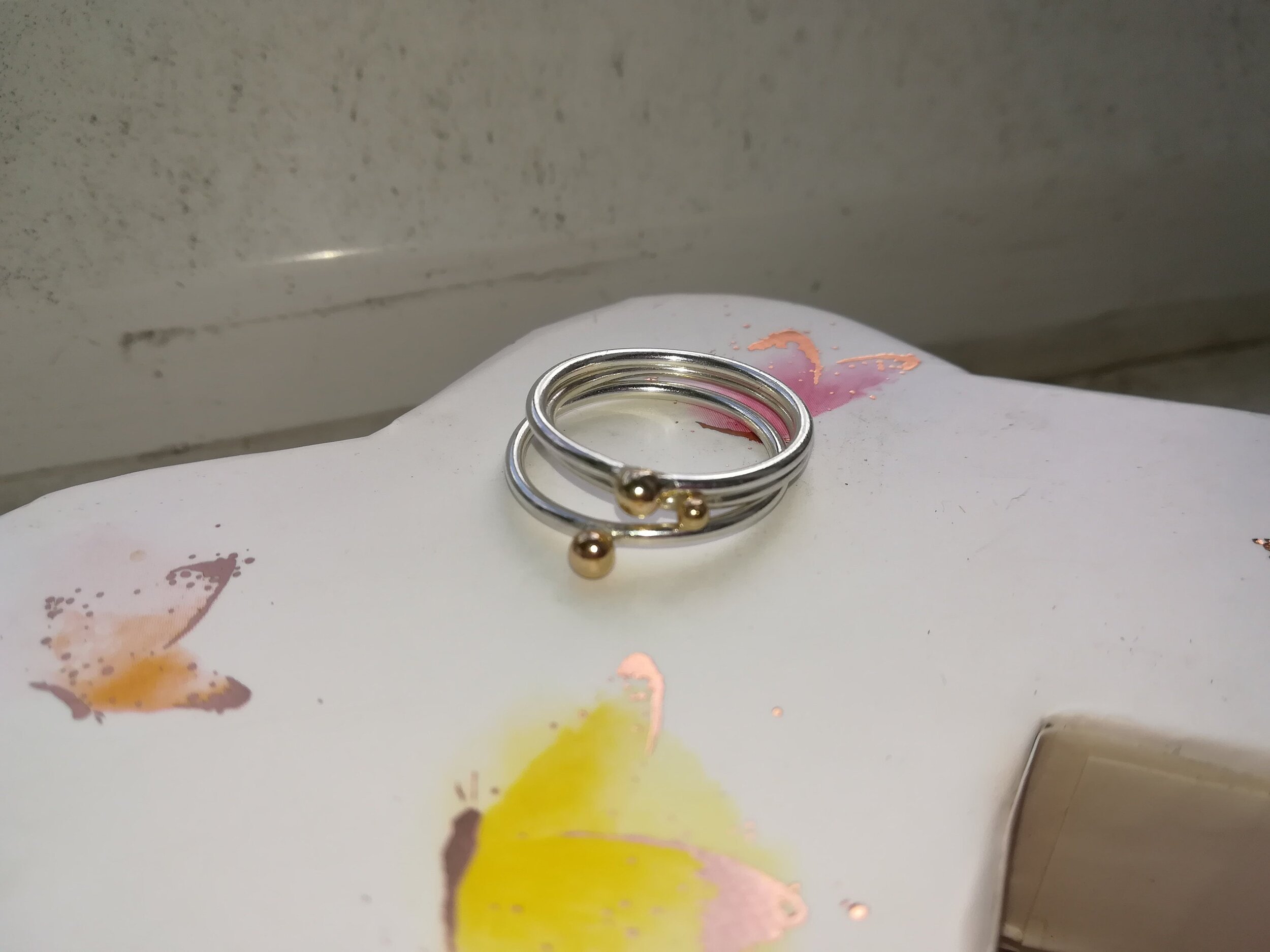 https://i.etsystatic.com/20718168/r/il/d3562f/2446073754/il_fullxfull.2446073754_arks.jpg
