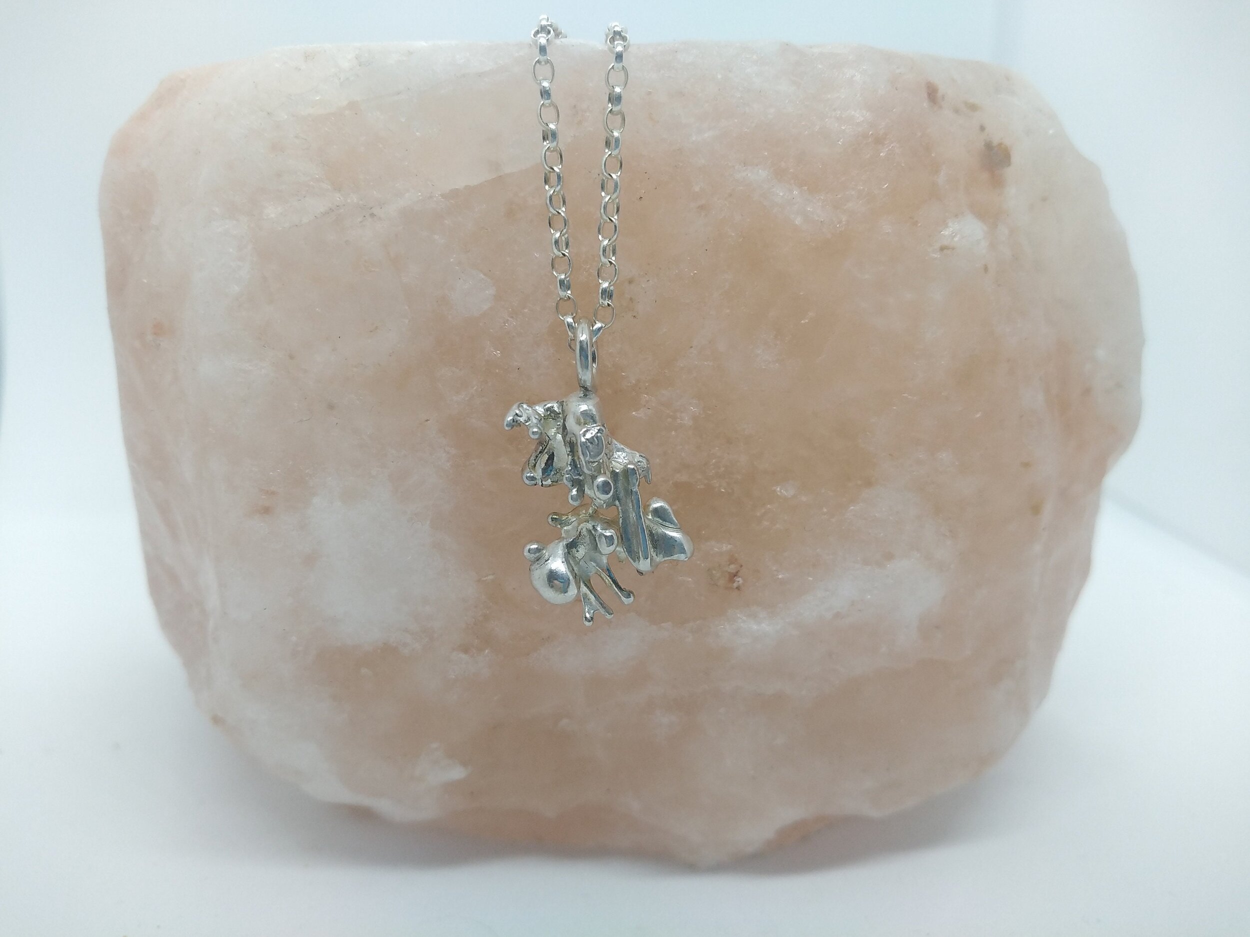 https://i.etsystatic.com/20718168/r/il/543be1/2992602360/il_fullxfull.2992602360_izdn.jpg