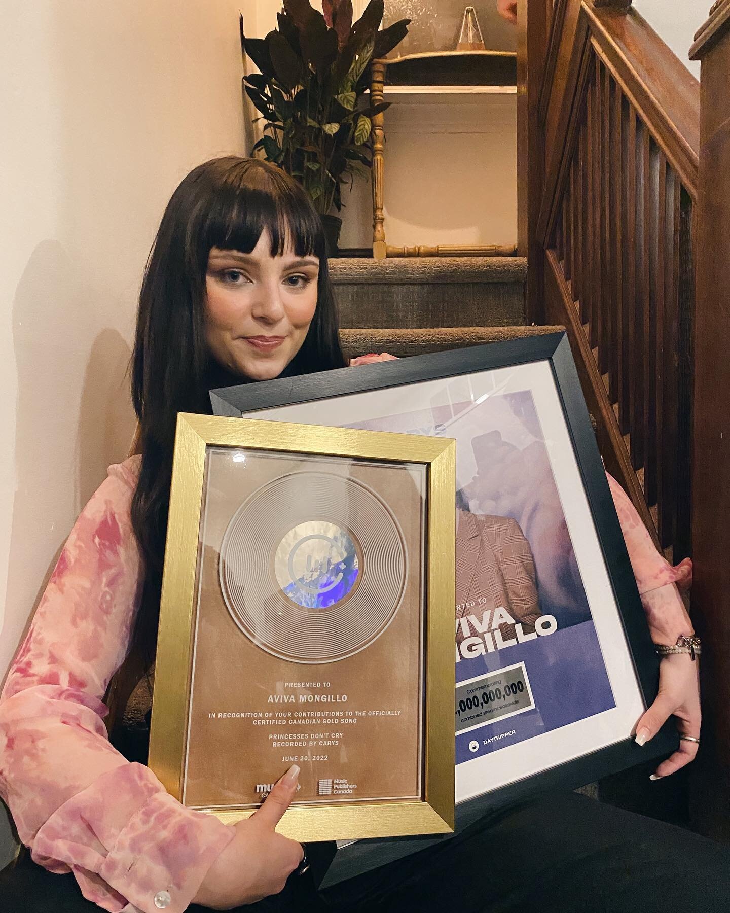 Last night we presented @carysofficial with her first gold songwriting award for &ldquo;Princesses Don&rsquo;t Cry&rdquo; as well as a plaque commemorating 1 BILLION streams of her entire catalogue worldwide!
