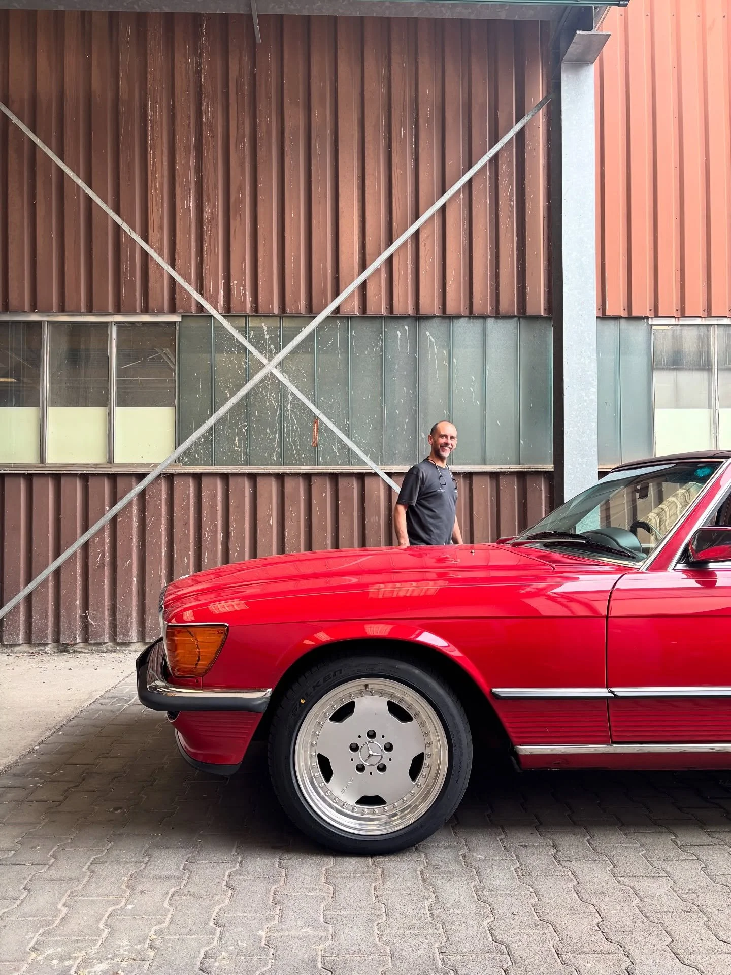 Some recent DLS moments in Fellbach and abroad from Susen. 

#dlsautomobile #shoplife #fellbach #vintagecars #classiccar #8n #r107
#citroenax #porsche #luftgekuhlt #vintage911
