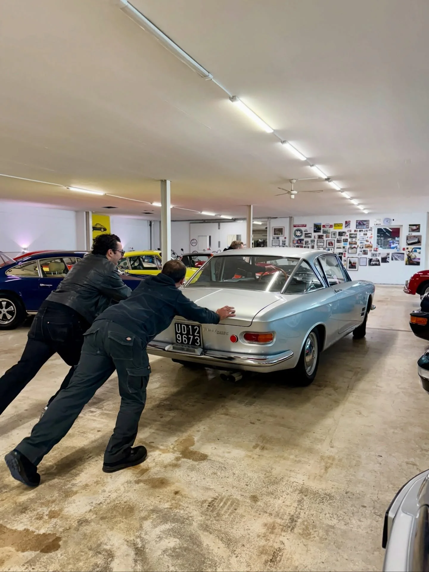 DLS highlights from the last weeks 😋

#dlsautomobile #shoplife #vintagecar #carsofinsta