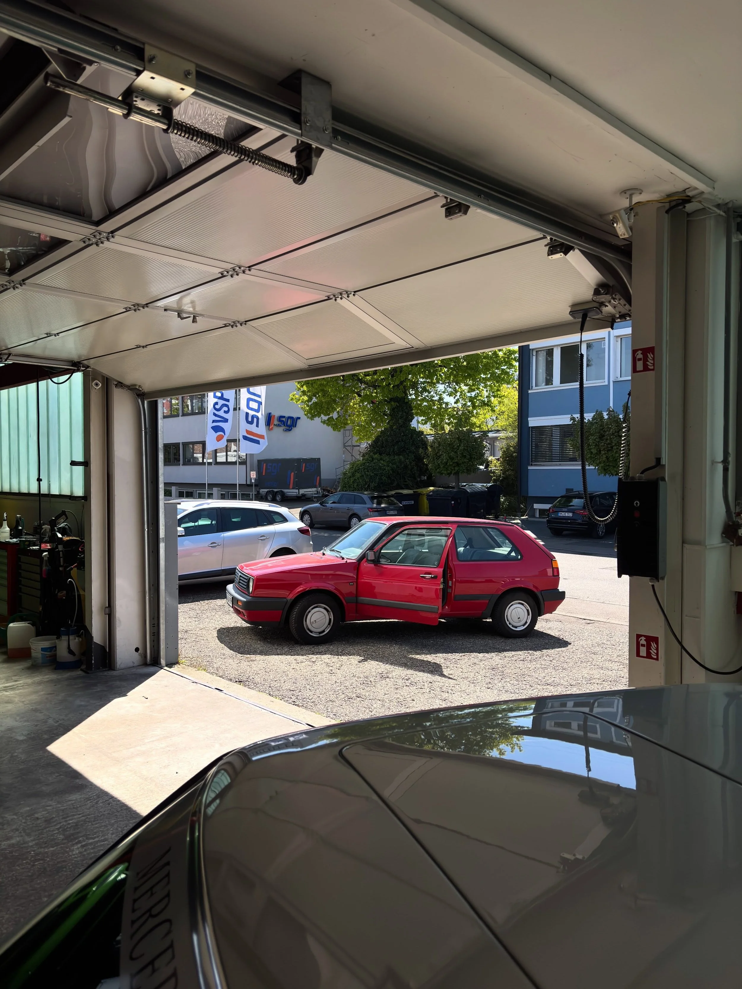 Sharing a few DLS moments you shouldn&rsquo;t miss &mdash; some fresh arrivals, some already off to new homes. We keep pushing full throttle 🥹 

#dlsautomobile #shoplife #cardealer #vintagecar #workshop