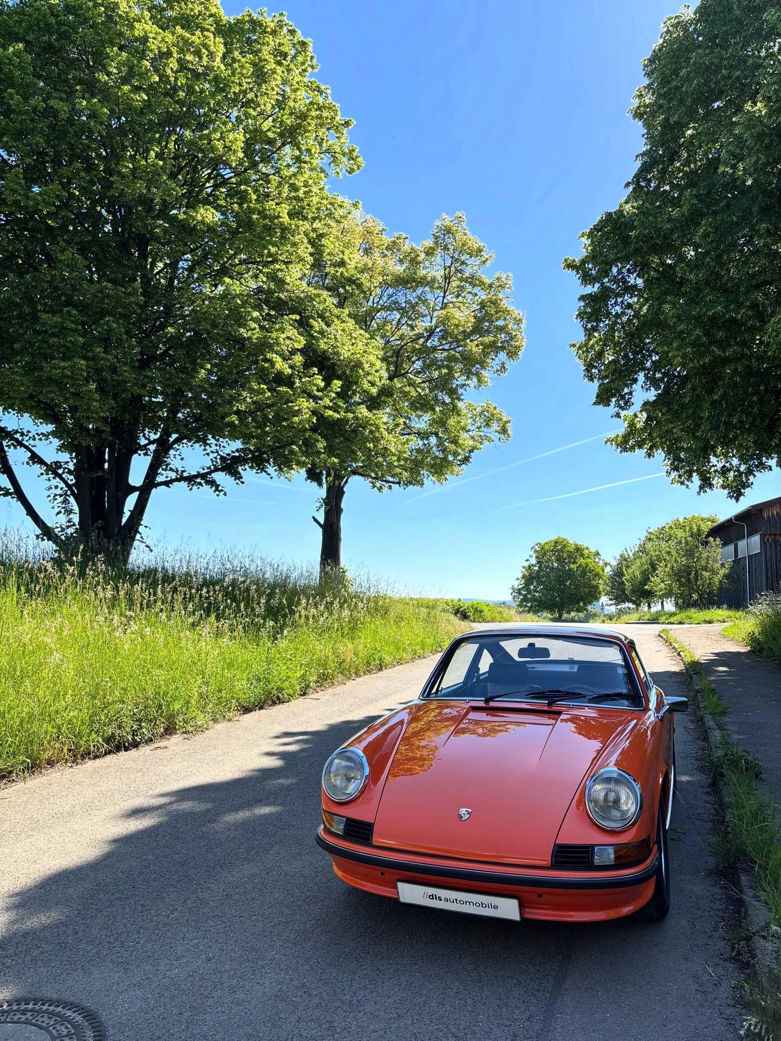 Literally a 1-minus &mdash; our Gulf-orange 2.4S, first delivered in Italy. Matching numbers, fully restored, and looking unreal. More on the homepage🍊🧡☀️

#dlsautomobile #911 #aircooled #porsche #gulforange
