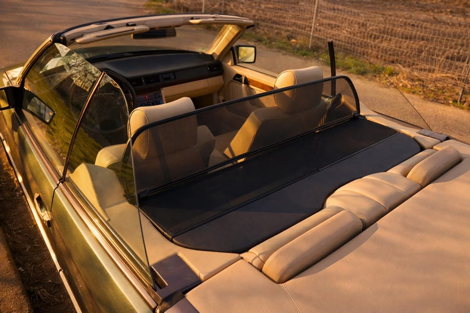 Golden hour in einem Cabriolet.jpeg