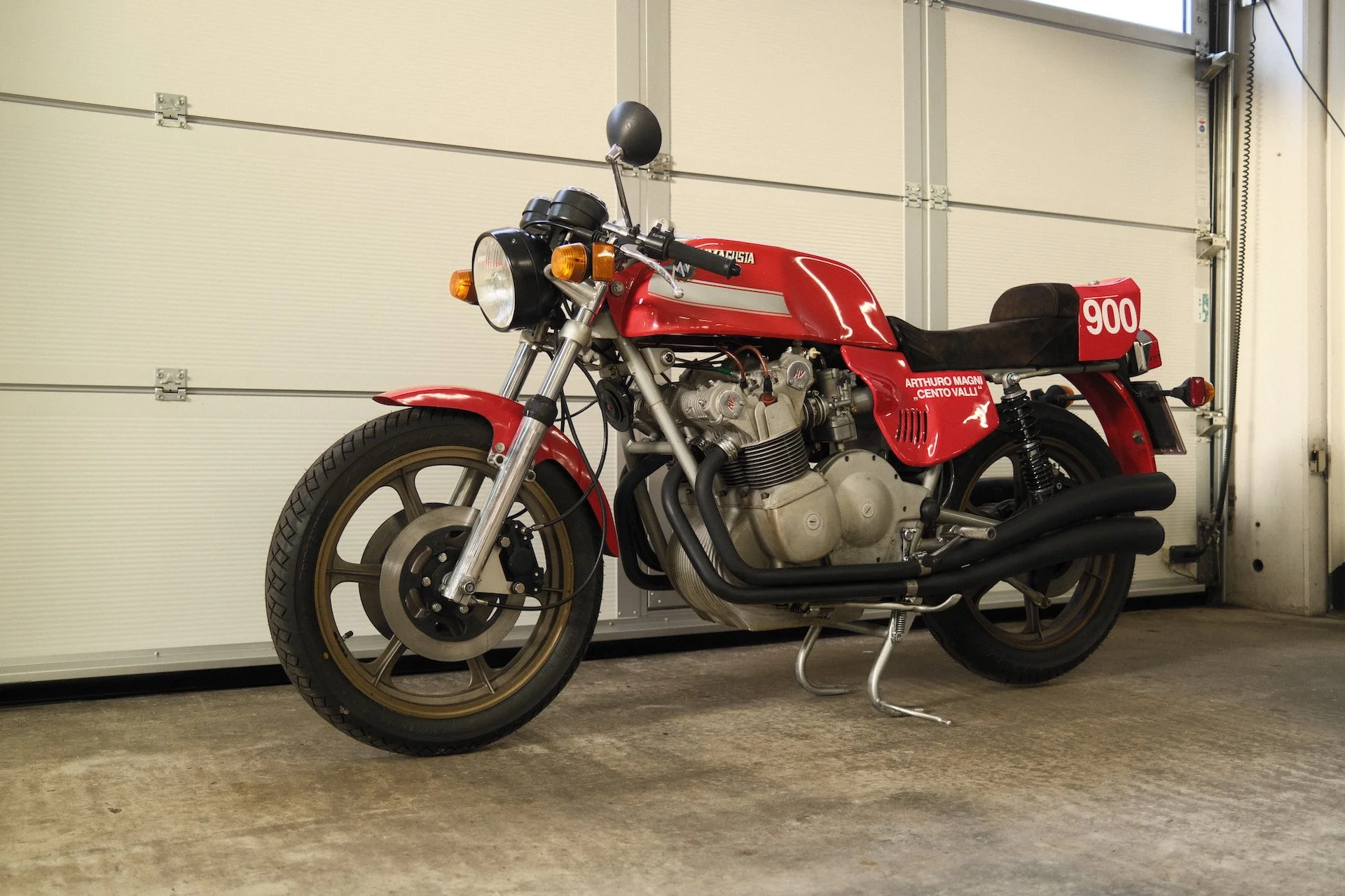 one of ten! MV AGUSTA 900 Arthuro Magni "Cento Valli", aus Erstbesitz, org. 3100km, unrestauriert