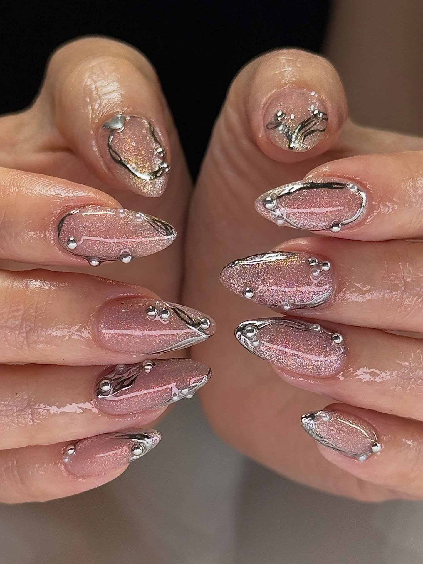 This base or nothing 💕 Level 3 line work by @nailzonmarz