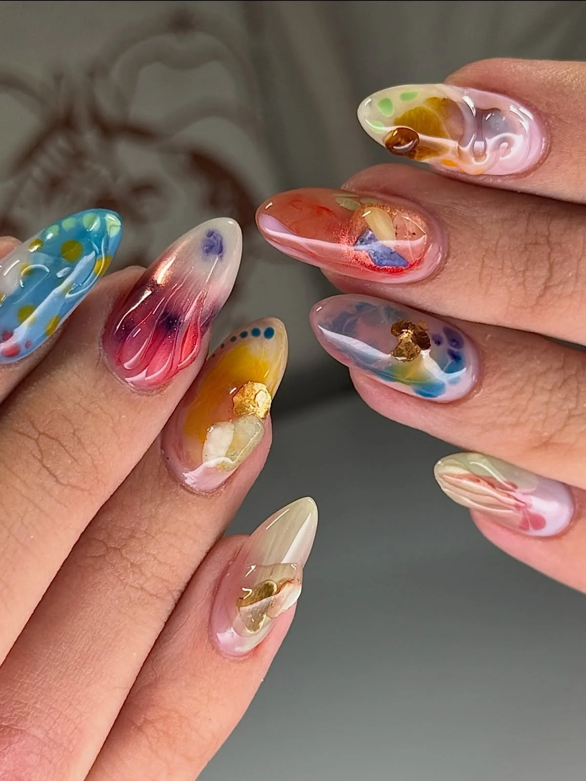 Brb, getting lost in these 😍 all of the elements with @joellesbosom⁠
.⁠
Structured Gel &bull; Level 4⁠
📍 179 Orchard Street, New York City⁠
⁠
#nycnails #nycnailtech #hardgel #biab