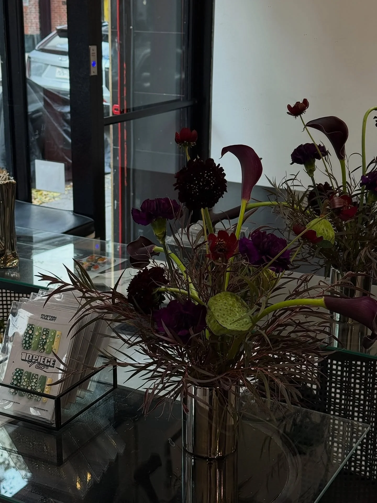 So much love to our LES neighbor @joyflowerpotnyc for the best floral arrangements in NYC! Thank you for always keeping the studio beautiful 💐⁠
.⁠
.⁠
#nycflorist #lowereastside #floralarrangement #ValentinesDay⁠